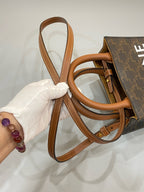 Celine Leather Brown CONF.194372BZK.04LU
