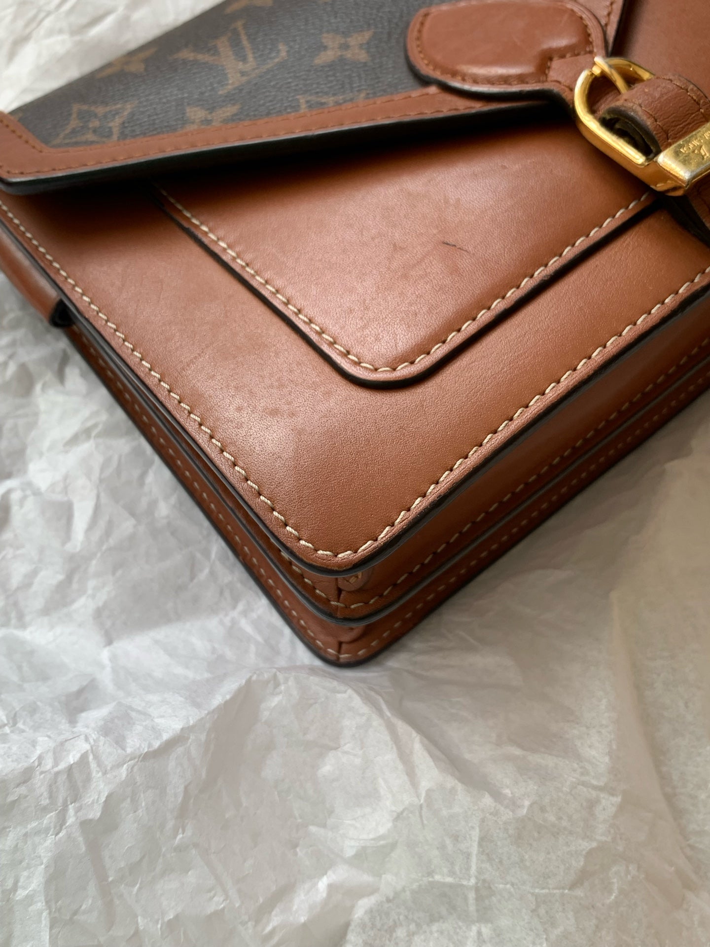 Louis Vuitton Messenger Bag