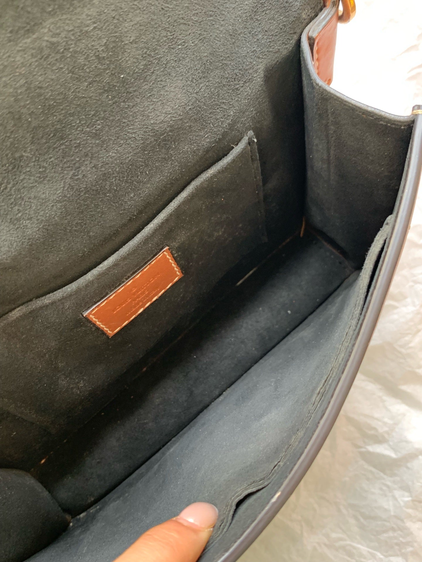 Louis Vuitton Messenger Bag