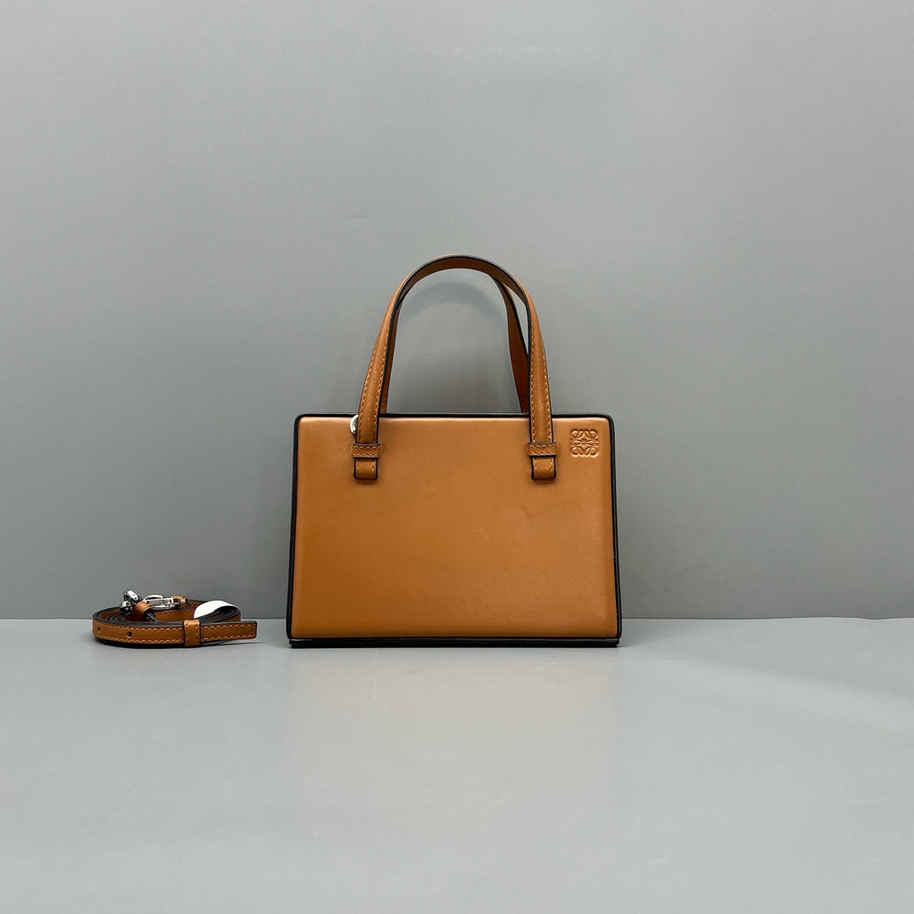 Loewe Brown