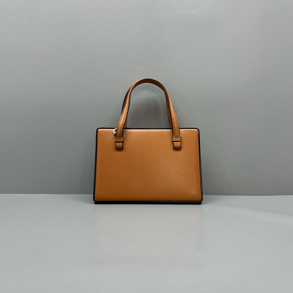 Loewe Brown