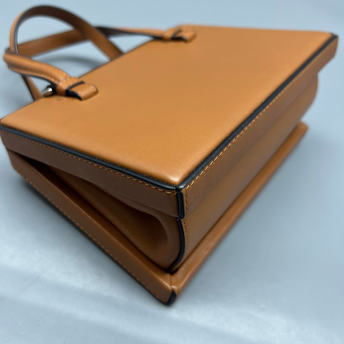 Loewe Brown