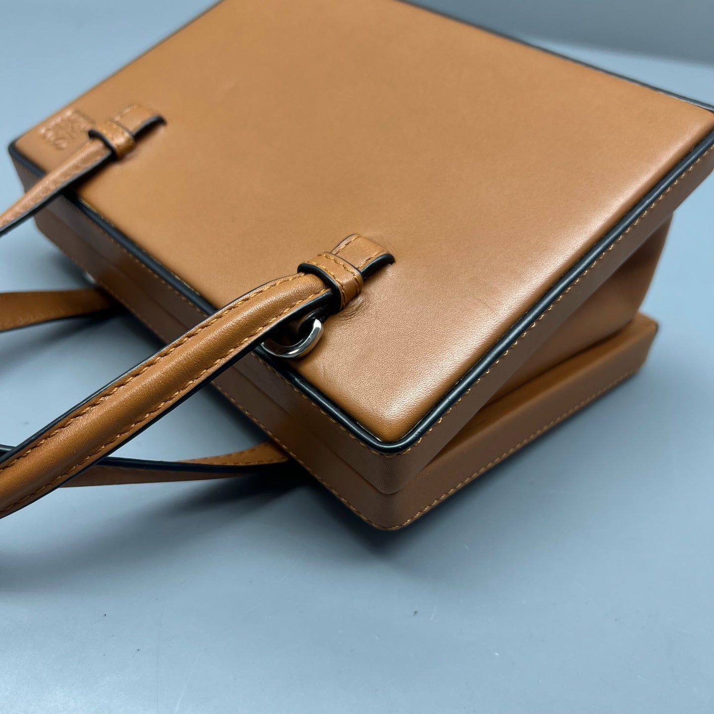 Loewe Brown