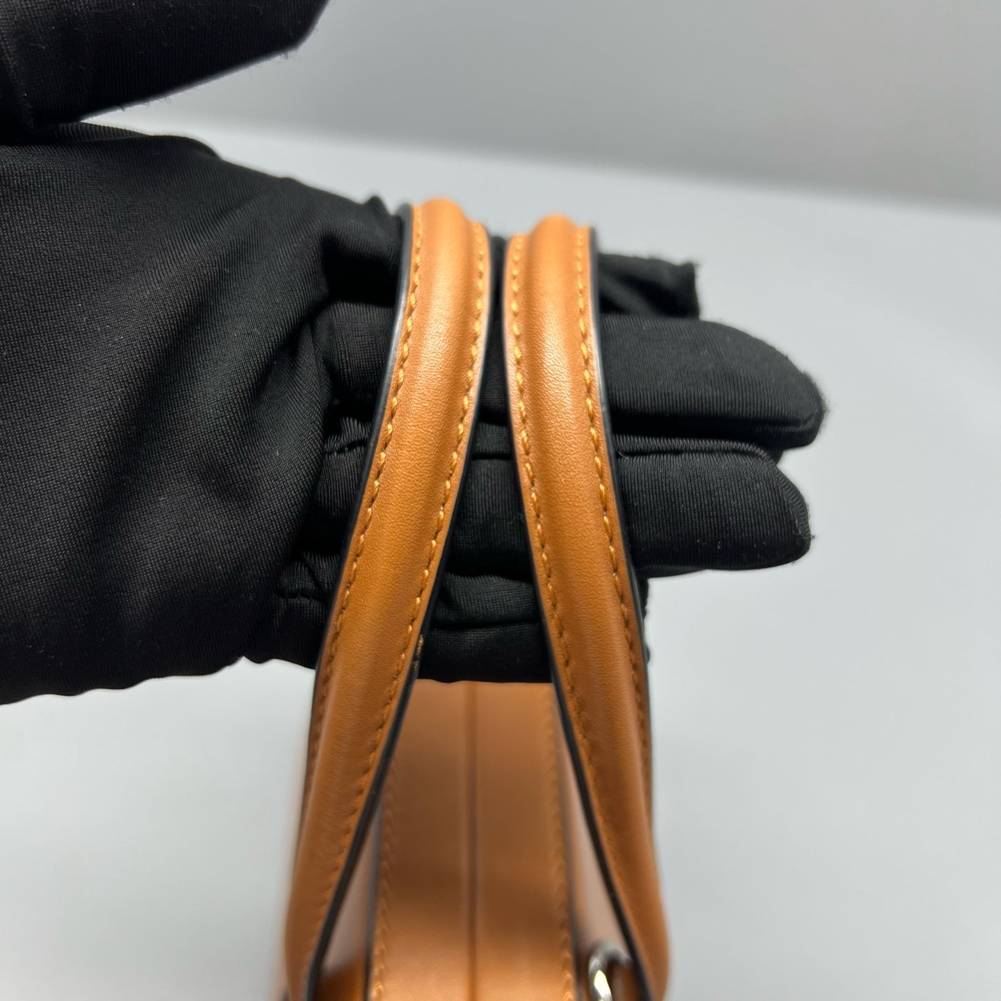 Loewe Brown