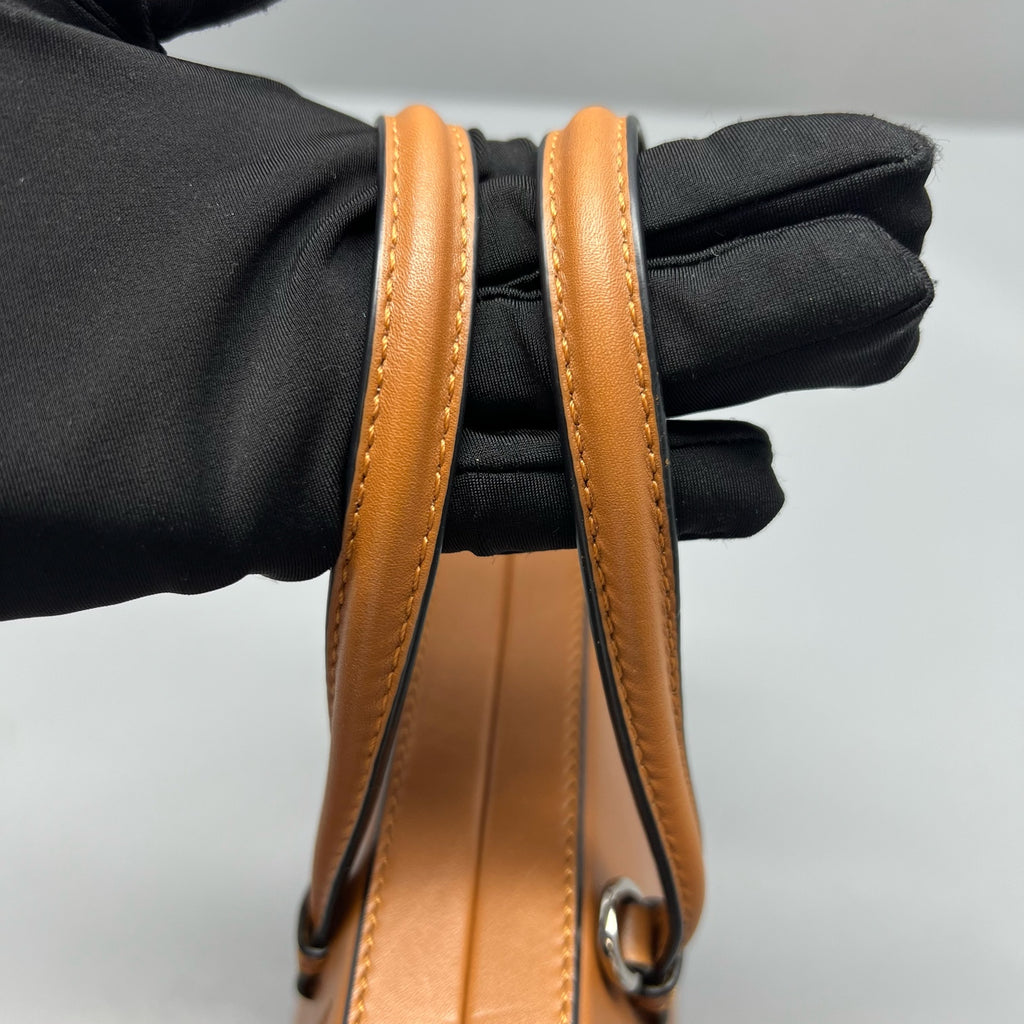Loewe Brown
