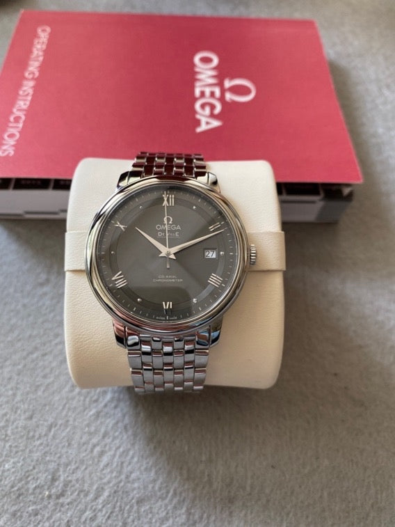 Omega Flying Disc Series Gray Automatic (self-winding) watch 39.5 424.10.40.20.06.001