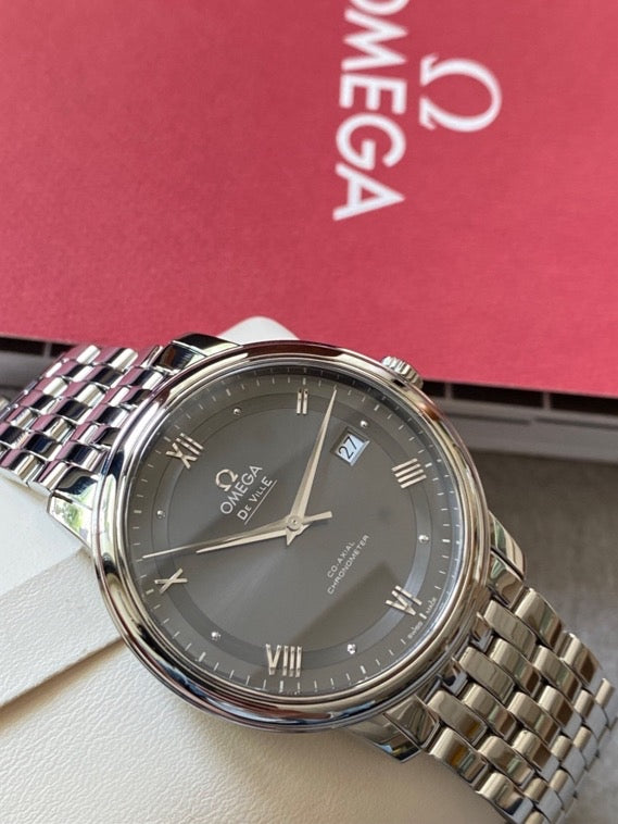 Omega Flying Disc Series Gray Automatic (self-winding) watch 39.5 424.10.40.20.06.001