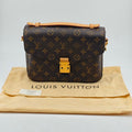 Louis Vuitton Messenger Bag