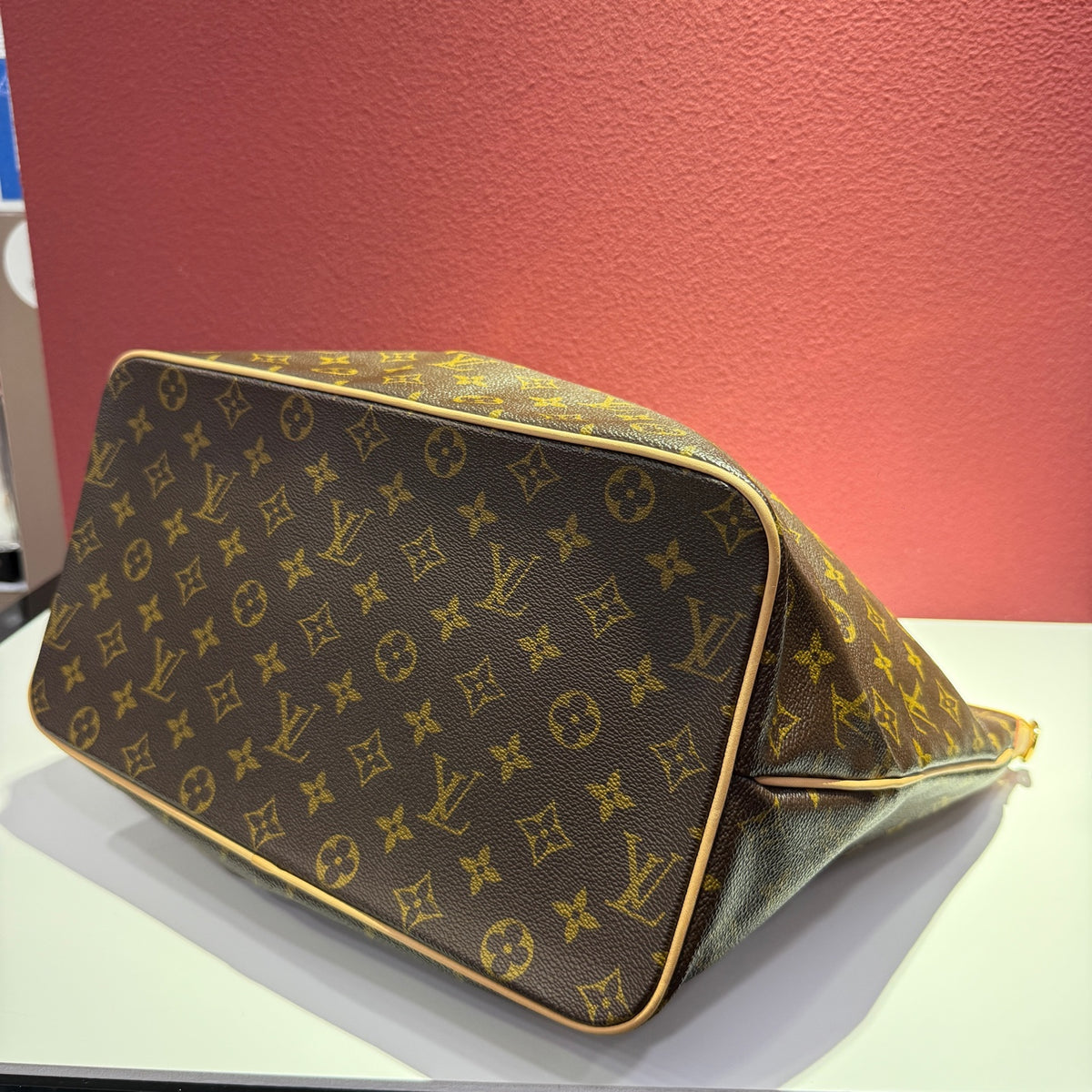 Louis Vuitton Satchel Length 35 x Width 18 x Height 32 cm M40146