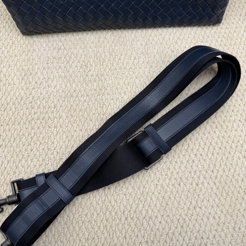 Bottega Veneta Blue Shoulder Bag