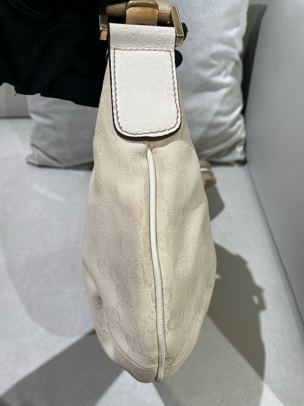 Gucci White Crossbody 181092-F4F5R-9791