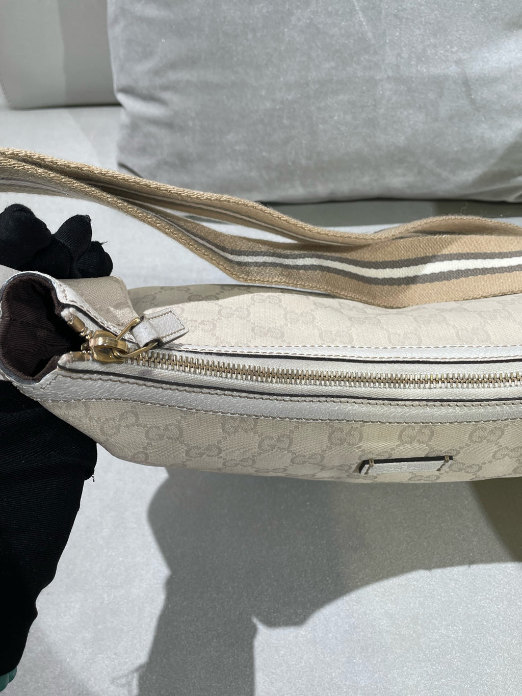Gucci White Crossbody 181092-F4F5R-9791