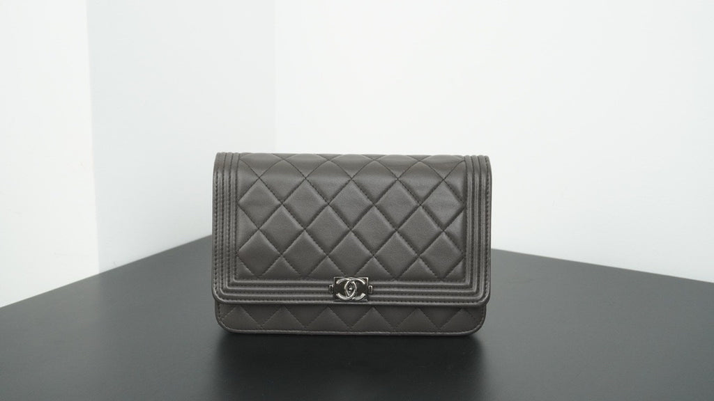 Chanel Boy Chanel chain wallet Gray