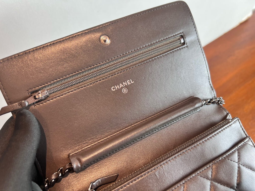 Chanel Boy Chanel chain wallet Gray