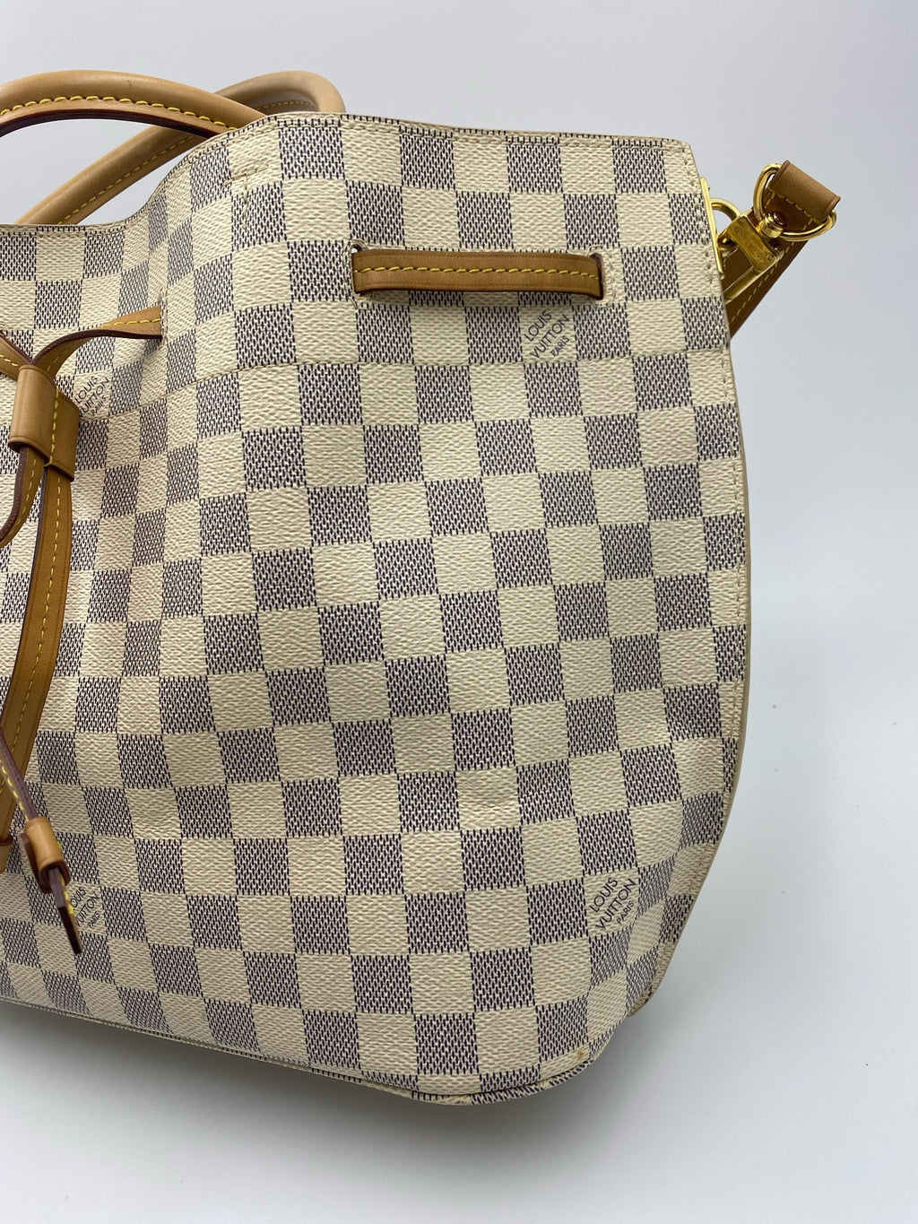 Louis Vuitton Pink Bucket & Drawstring Bag N41579