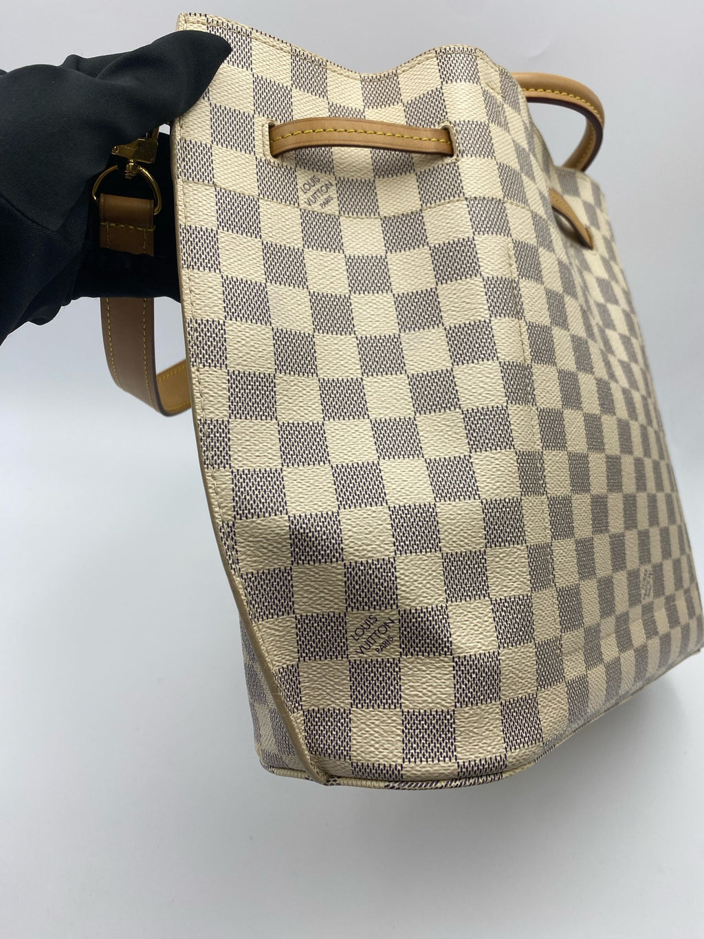 Louis Vuitton Pink Bucket & Drawstring Bag N41579