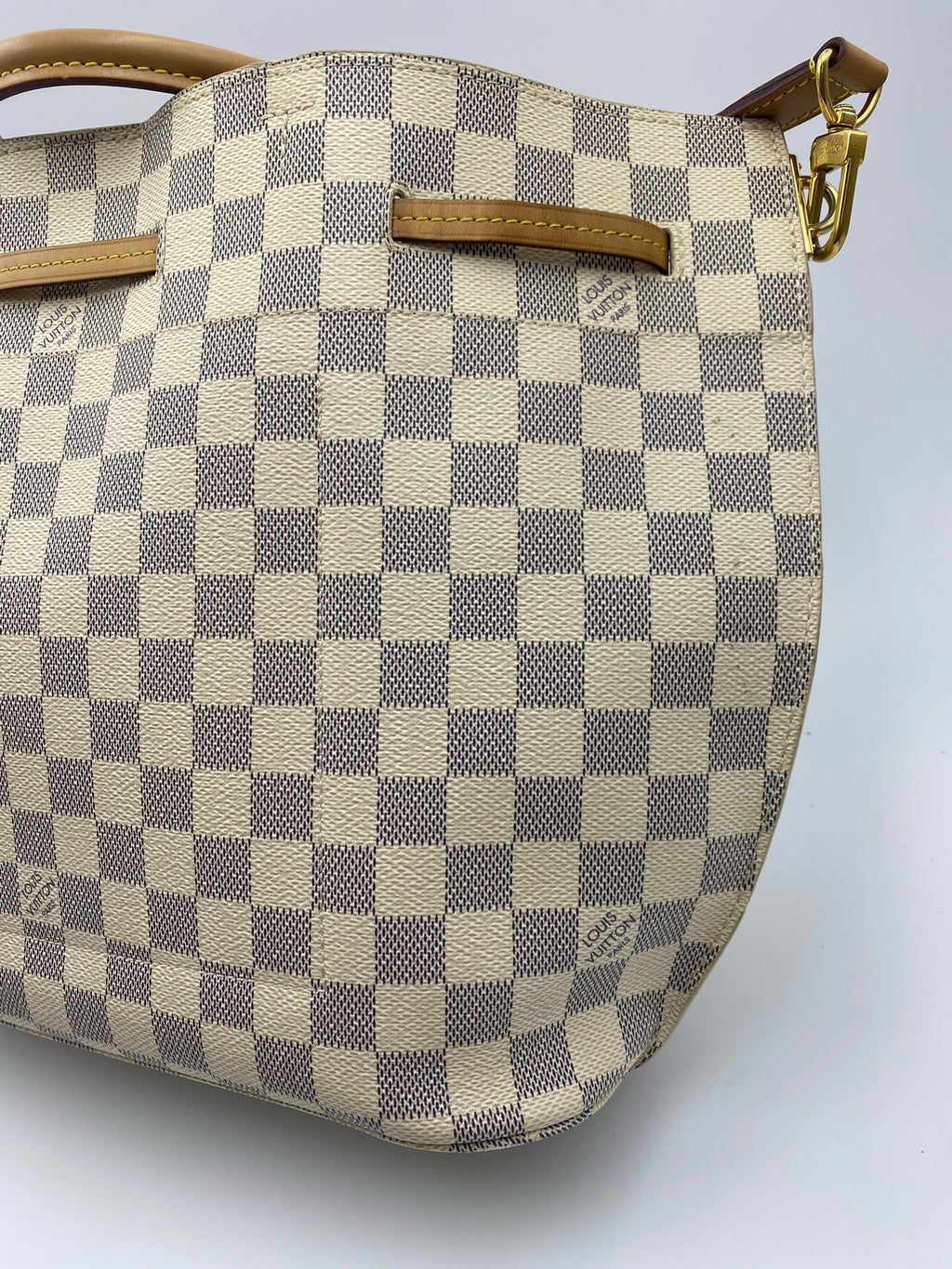 Louis Vuitton Pink Bucket & Drawstring Bag N41579