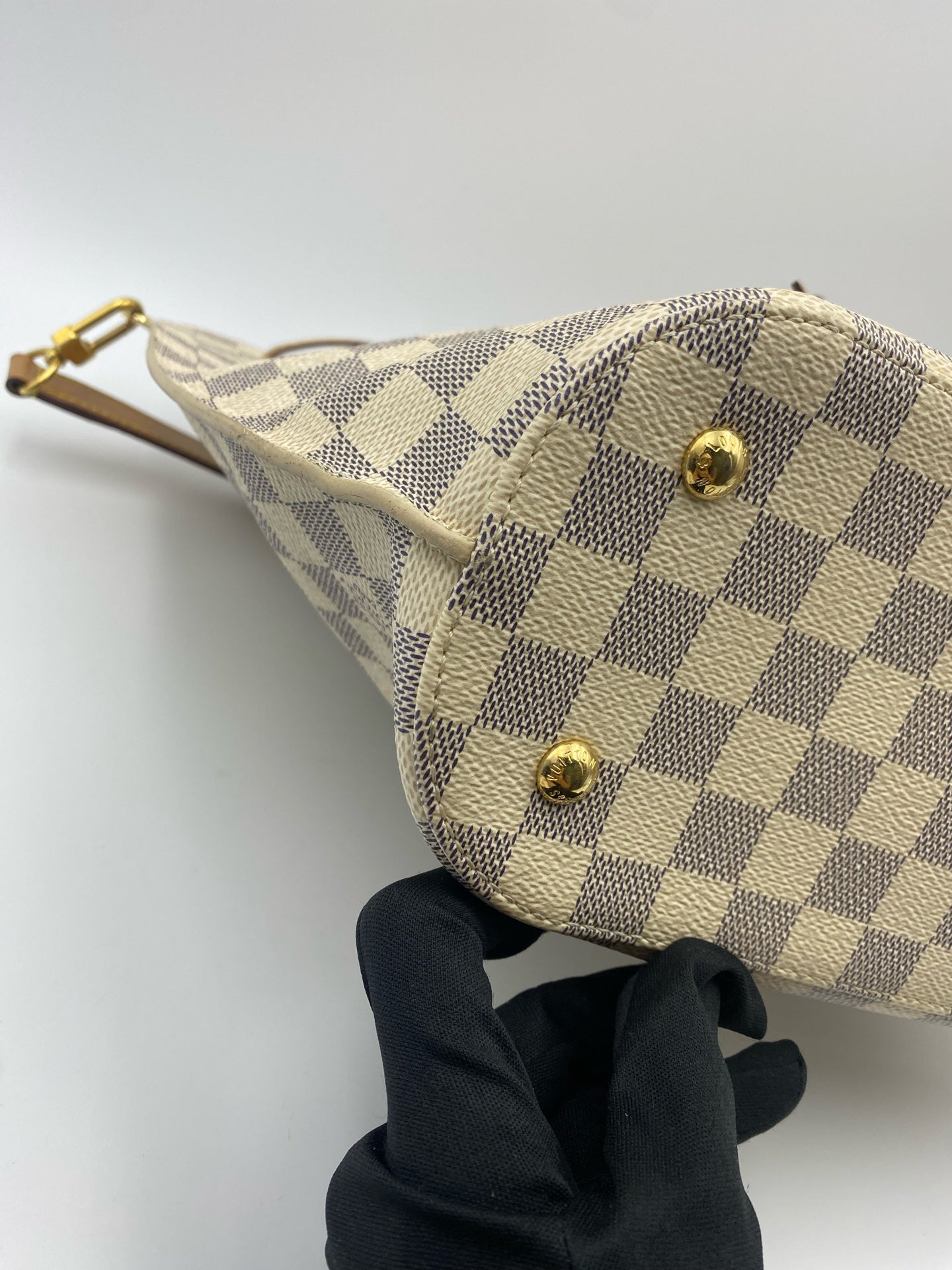 Louis Vuitton Pink Bucket & Drawstring Bag N41579