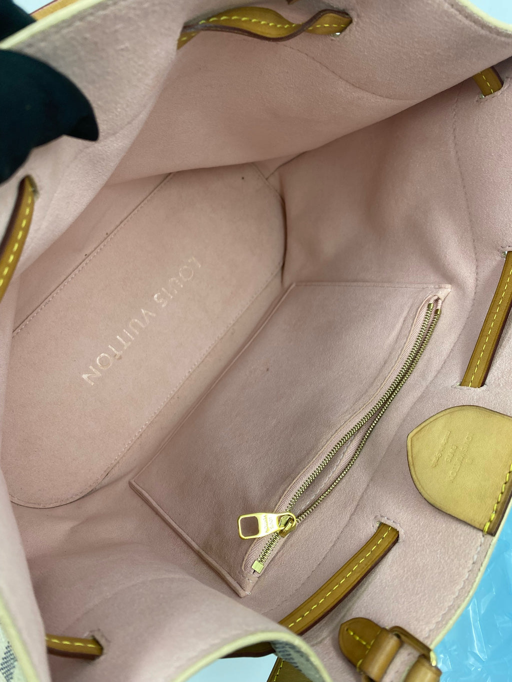 Louis Vuitton Pink Bucket & Drawstring Bag N41579