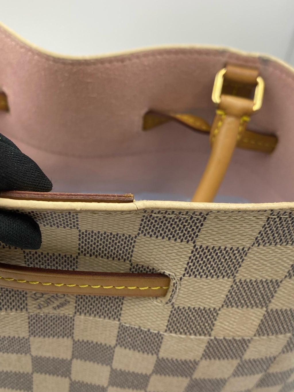 Louis Vuitton Pink Bucket & Drawstring Bag N41579