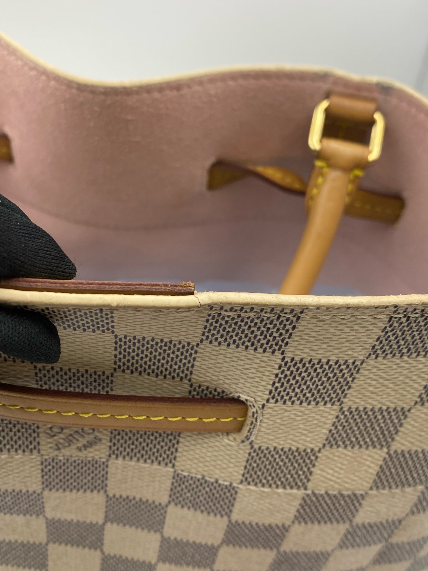 Louis Vuitton Pink Bucket & Drawstring Bag N41579