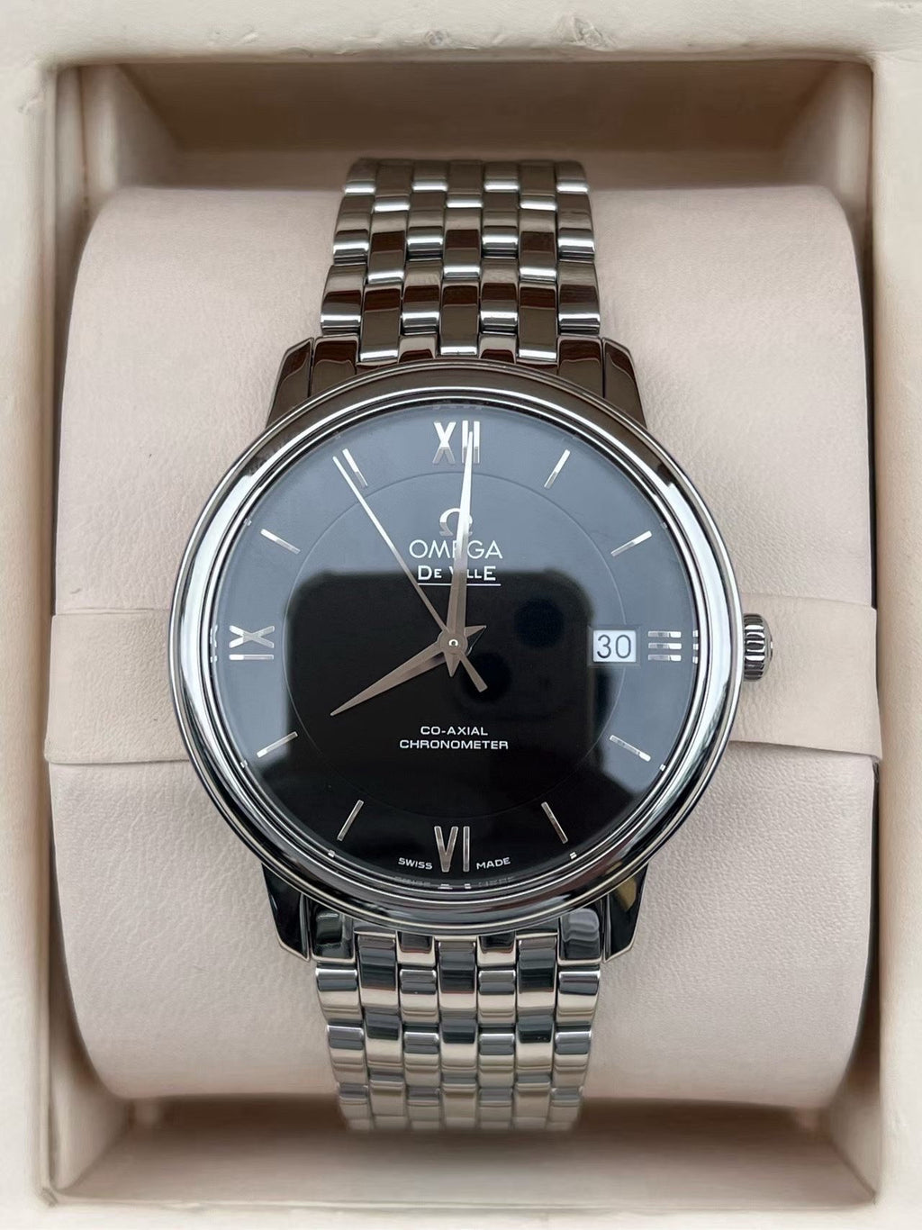 Omega Flying Disc Series Black Automatic (self-winding) watch 36.8 424.10.37.20.01.001