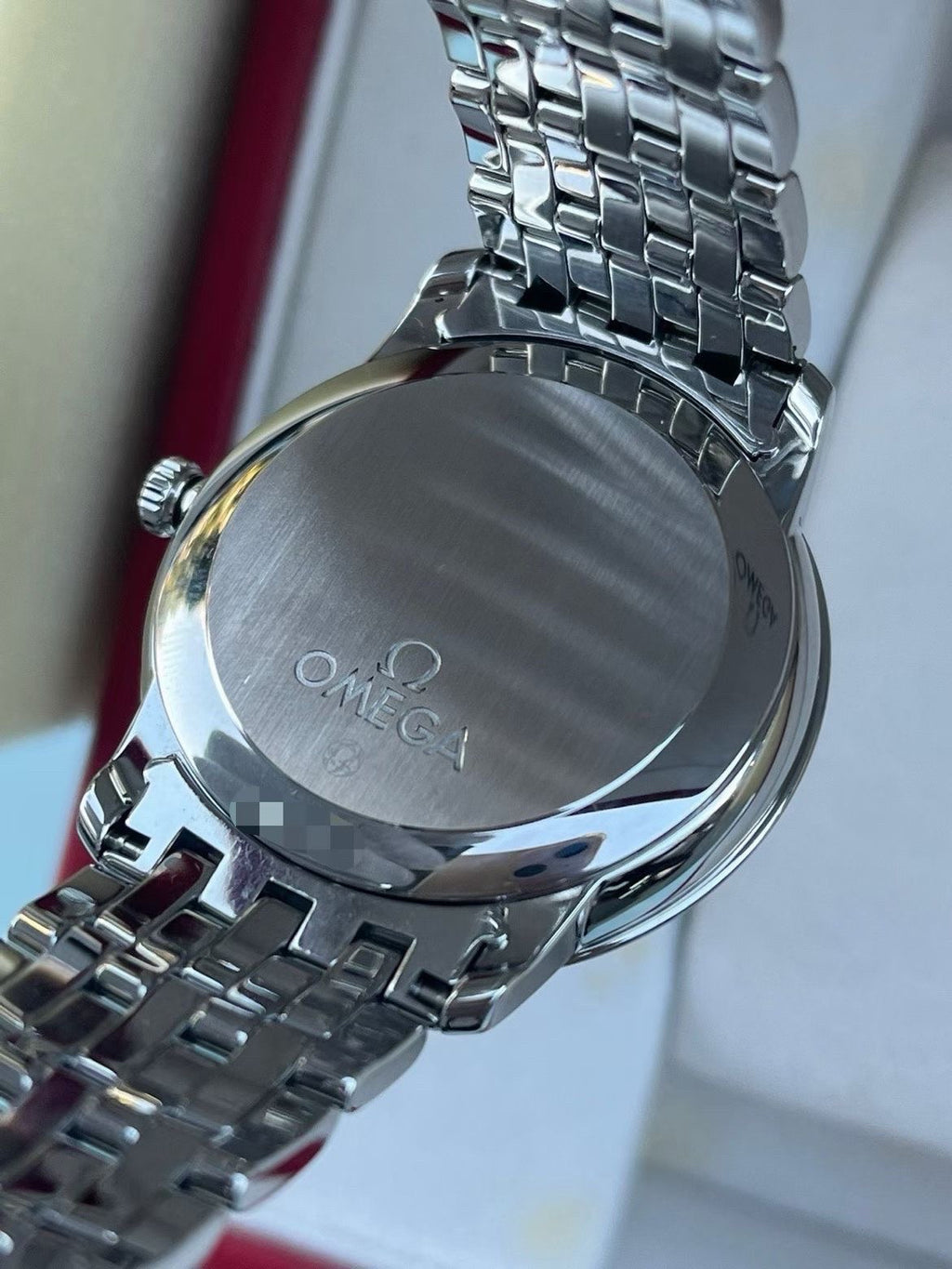 Omega Flying Disc Series Black Automatic (self-winding) watch 36.8 424.10.37.20.01.001
