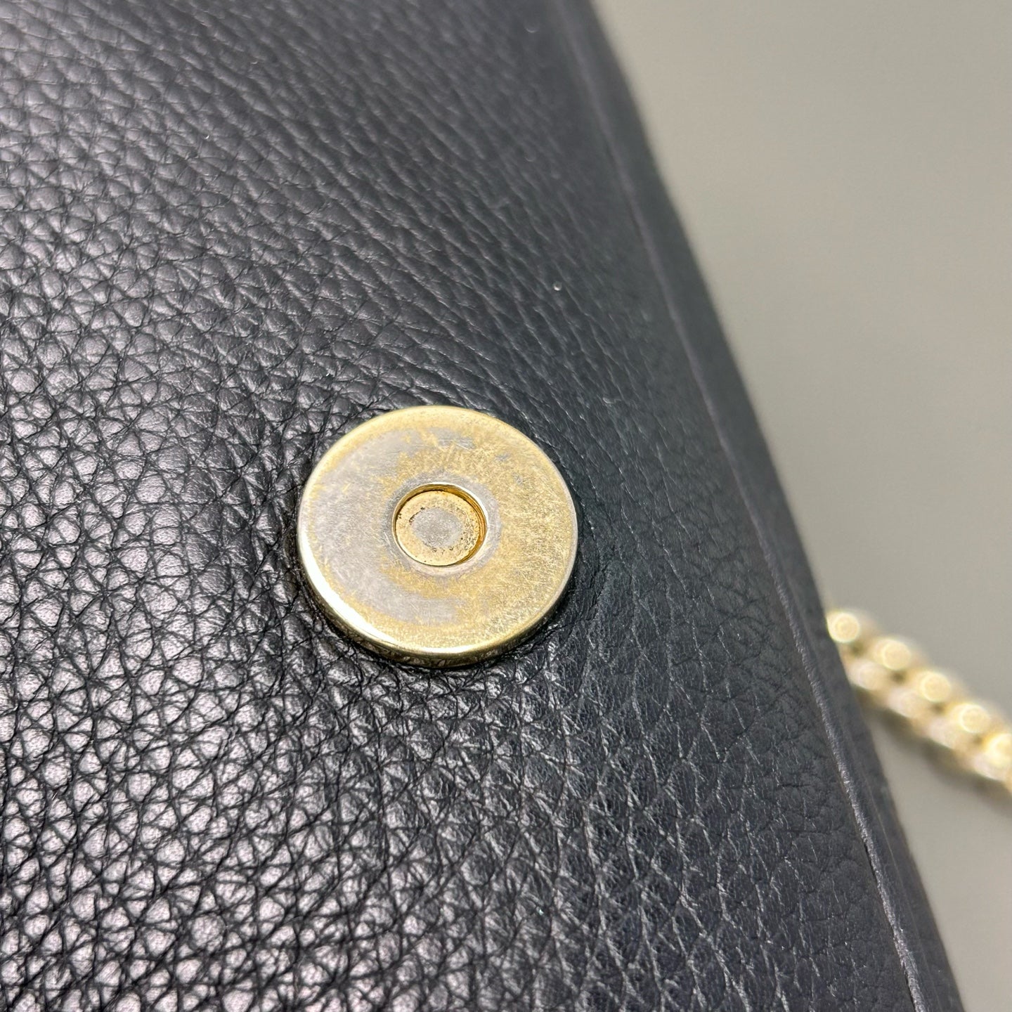 Gucci Metal Black