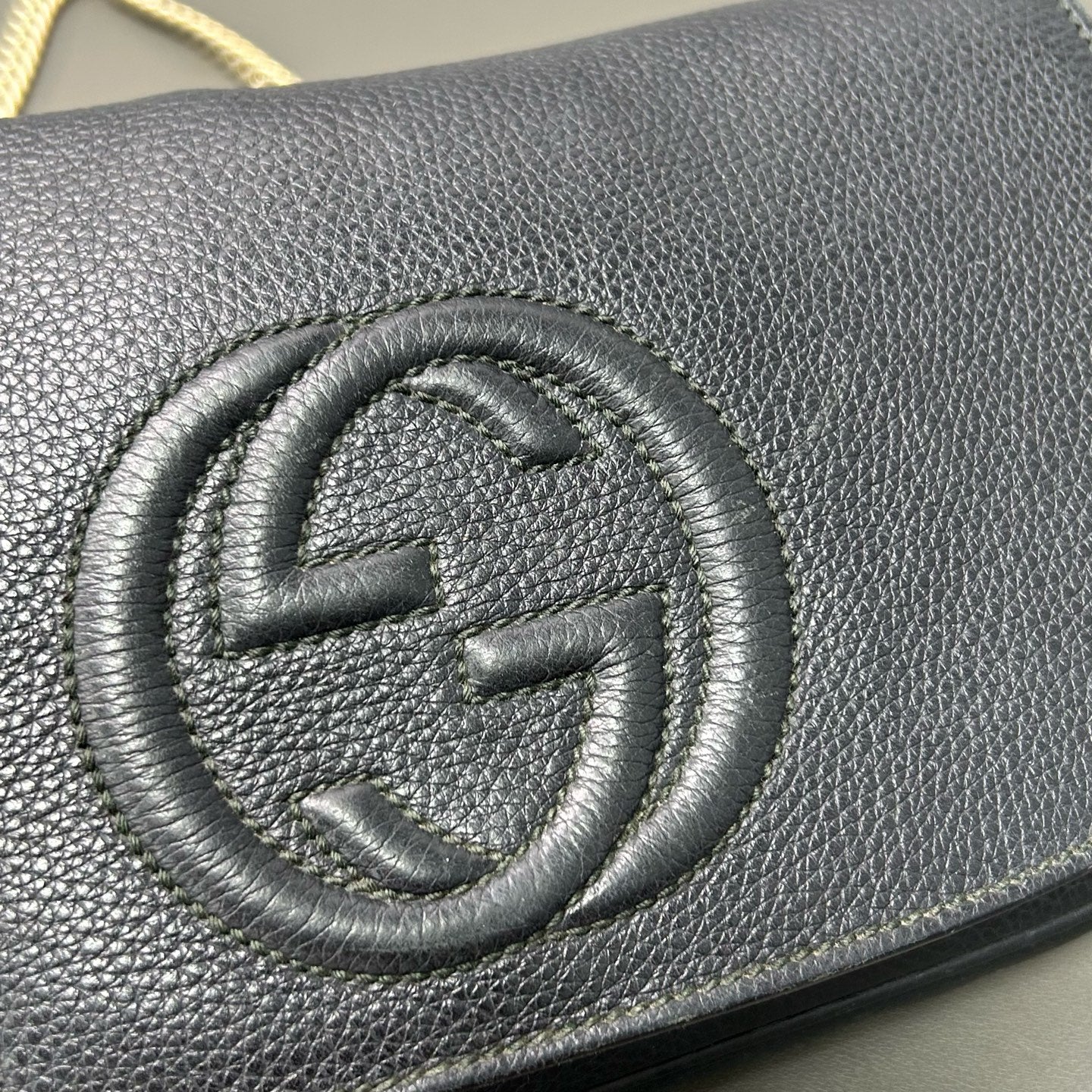 Gucci Metal Black