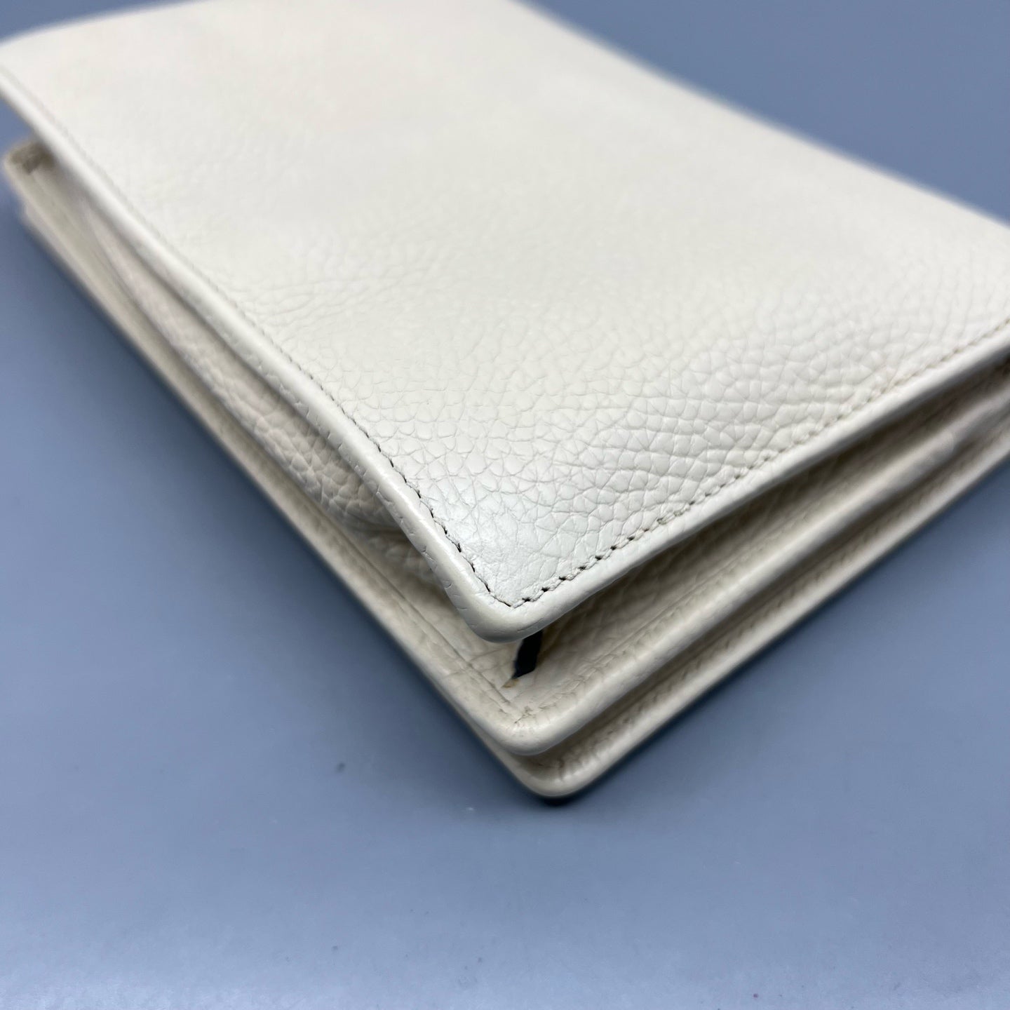 Gucci White