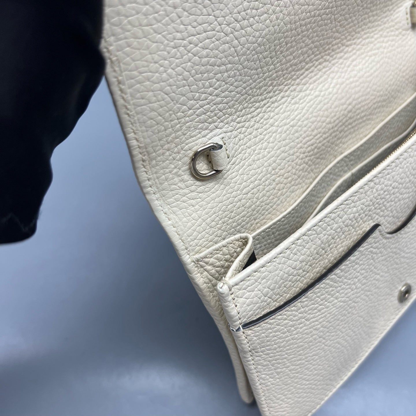 Gucci White