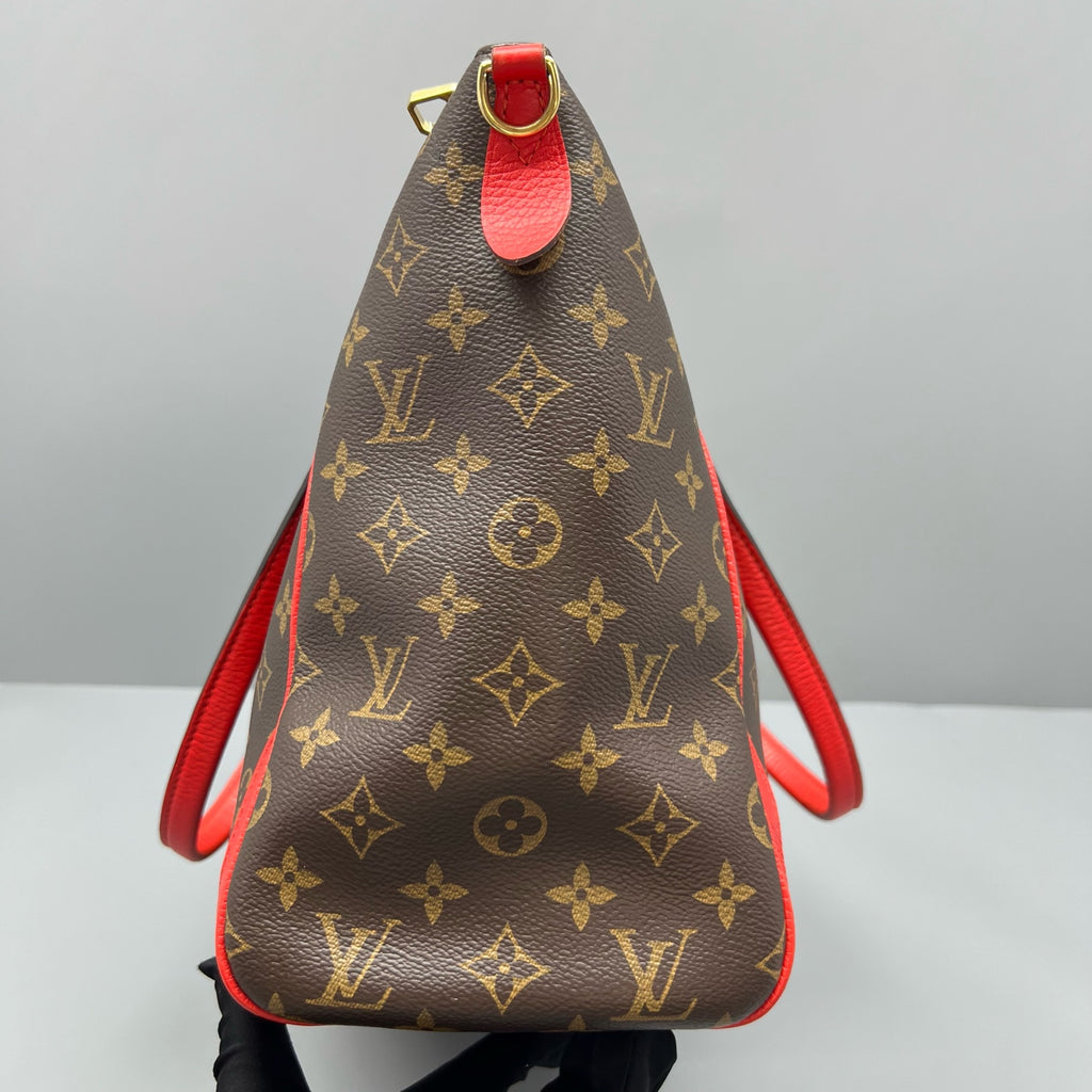 Louis Vuitton Shoulder Bag