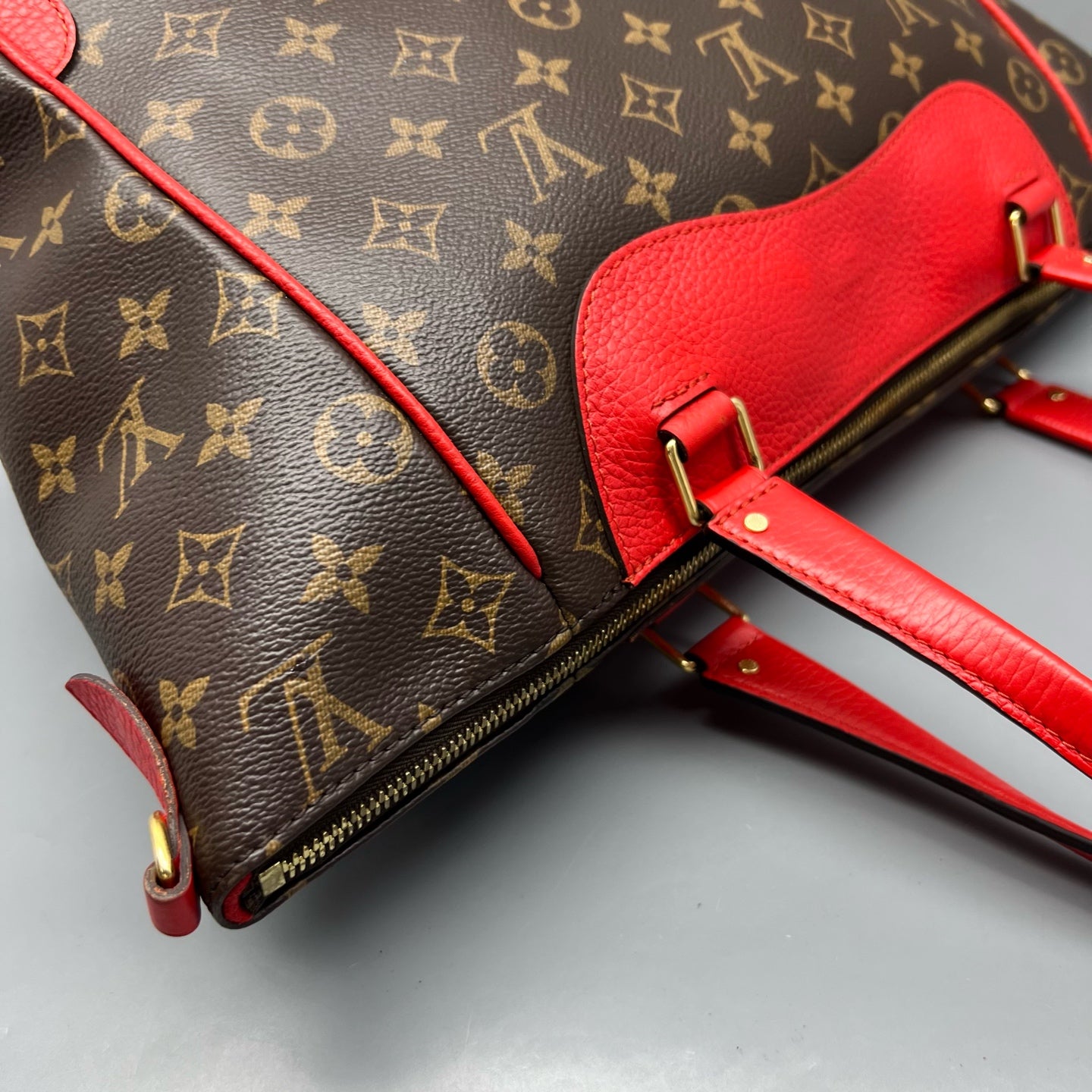 Louis Vuitton Shoulder Bag