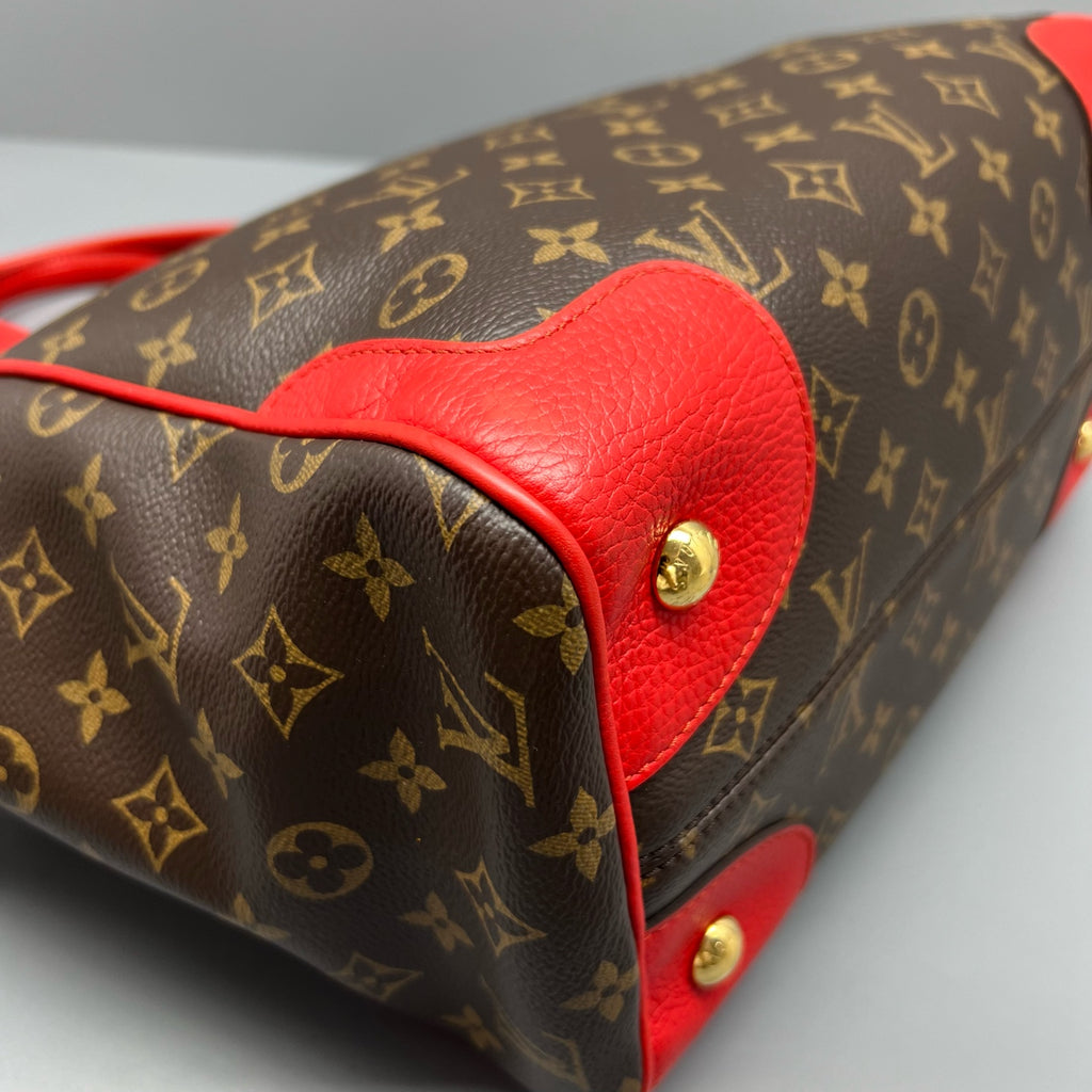 Louis Vuitton Shoulder Bag