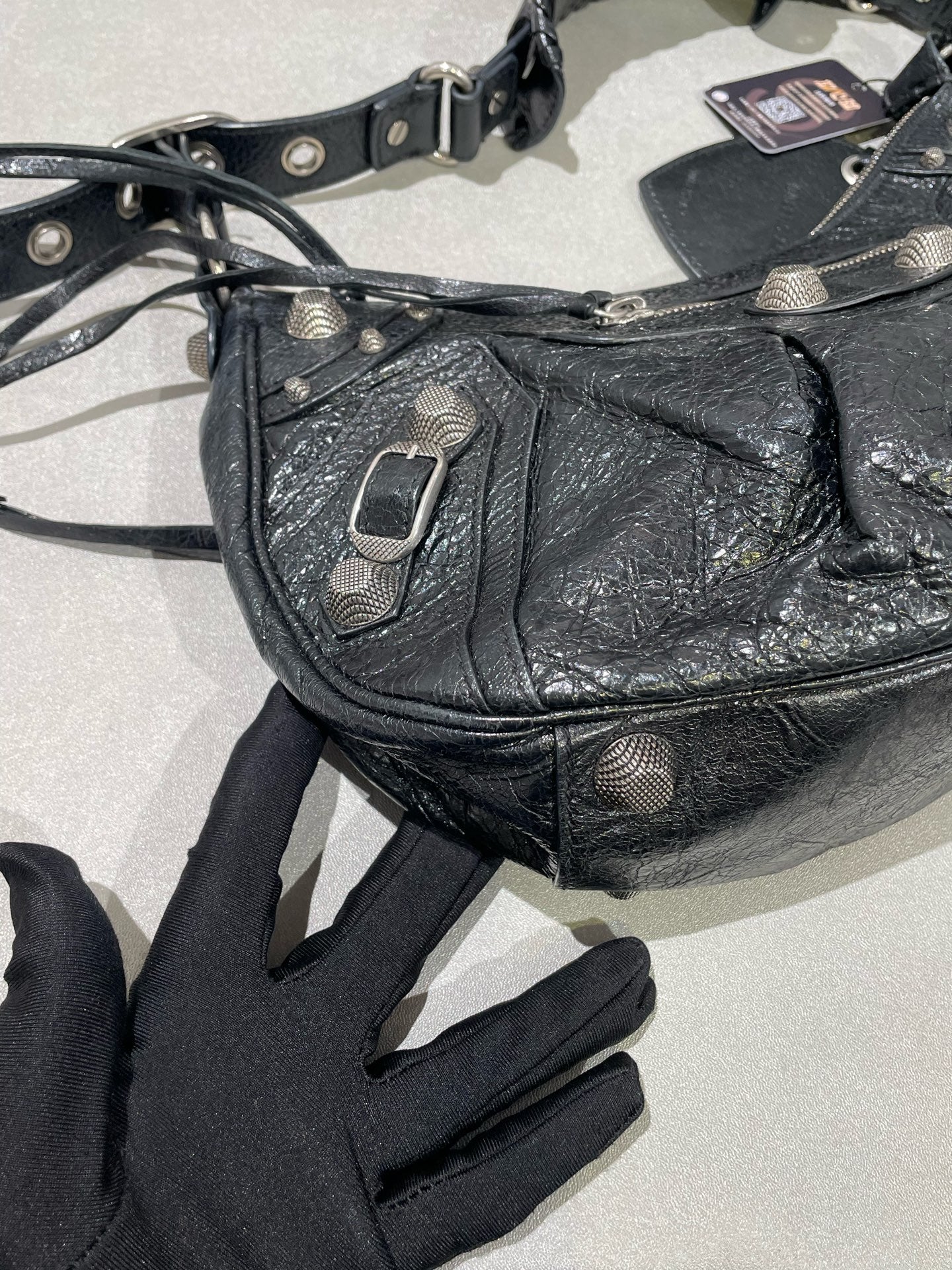 Balenciaga LE CAGOLE Black Shoulder Bag 6713071VG9Y1000