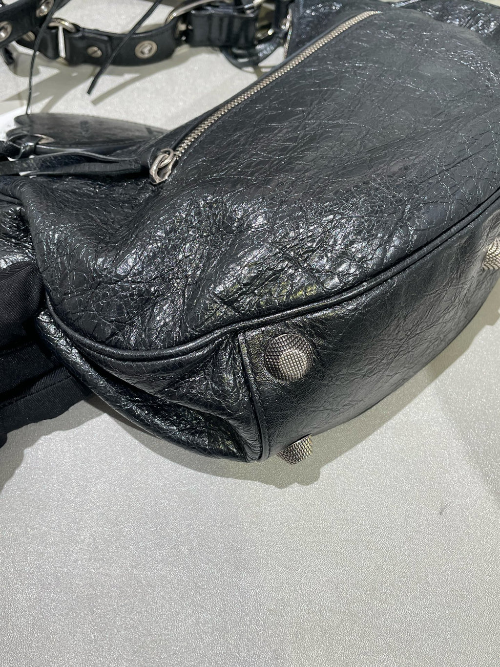 Balenciaga LE CAGOLE Black Shoulder Bag 6713071VG9Y1000