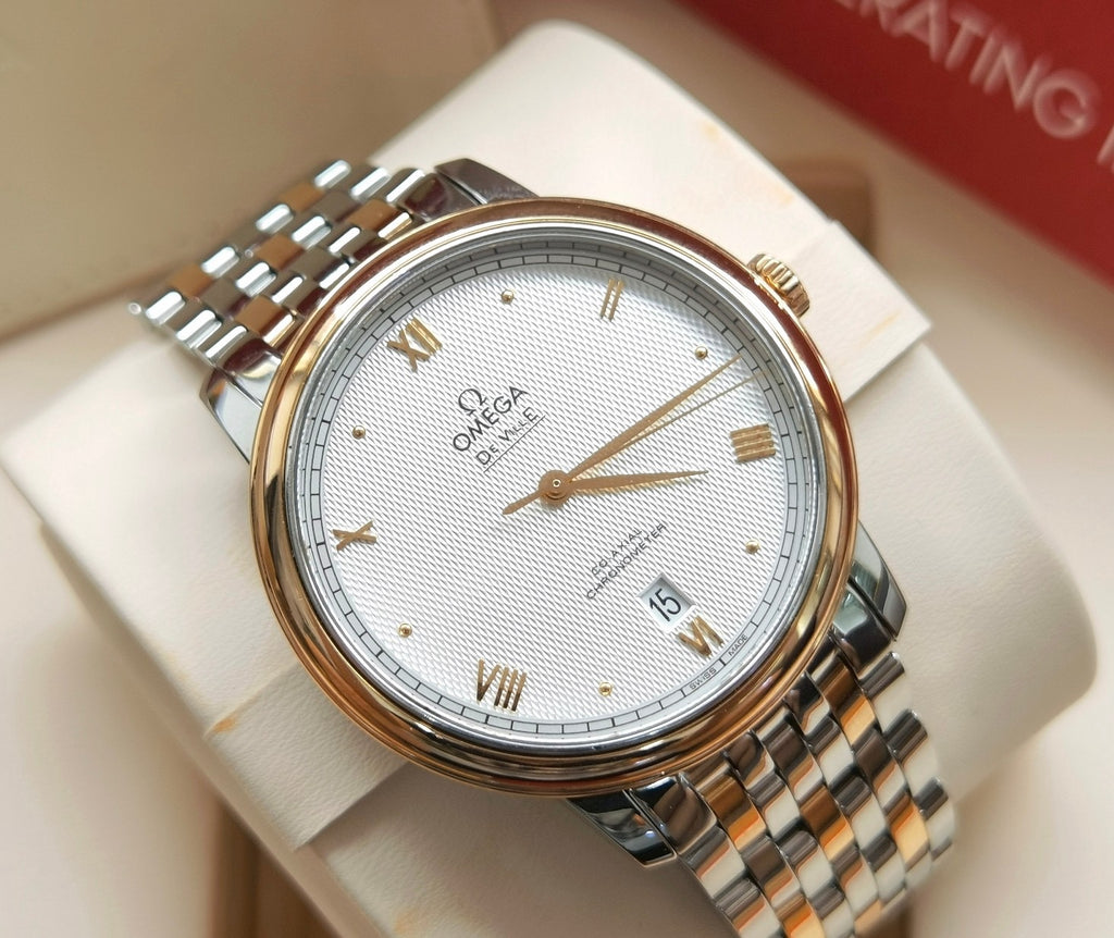 Omega Flying Disc Series Rose gold Automatic (self-winding) watch 39.5 424.20.40.20.02.004