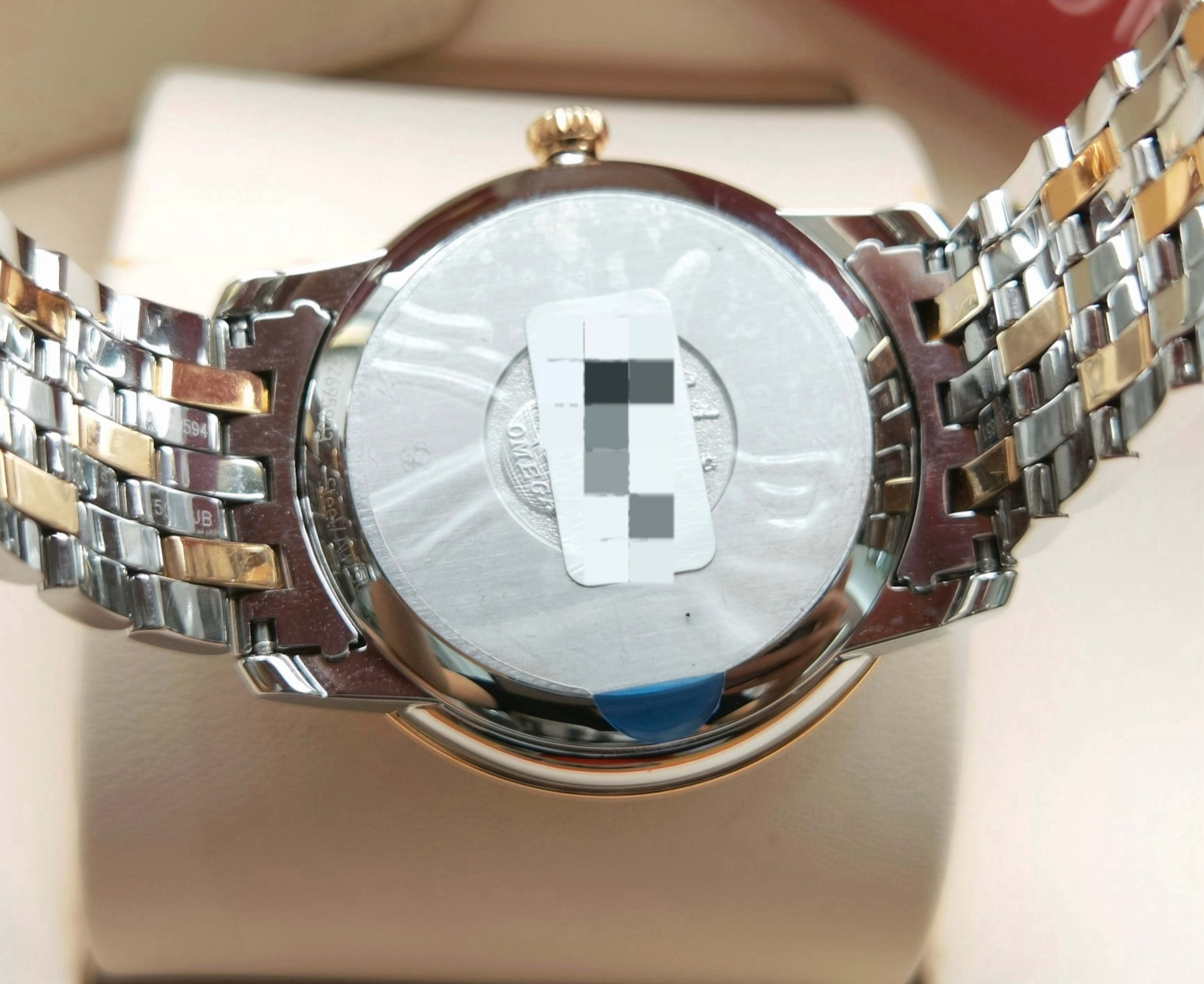 Omega Flying Disc Series Rose gold Automatic (self-winding) watch 39.5 424.20.40.20.02.004