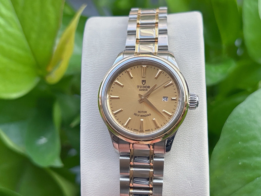 Tudor Fashion Series Gold Automatic (self-winding) watch 28 millimeters m12103-0001