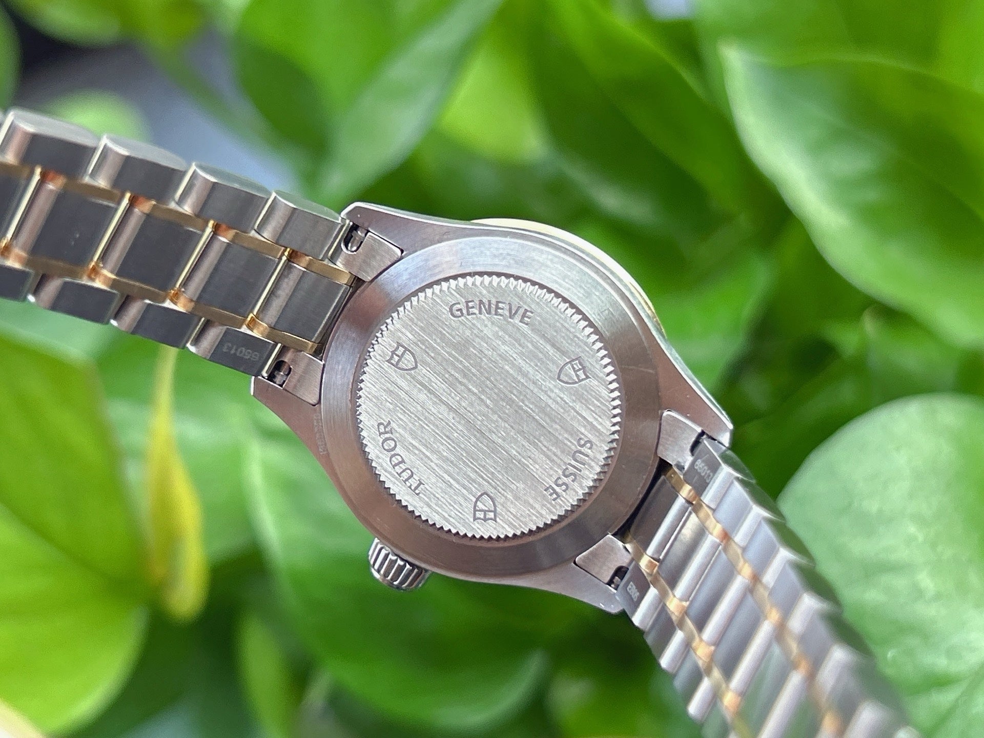 Tudor Fashion Series Gold Automatic (self-winding) watch 28 millimeters m12103-0001