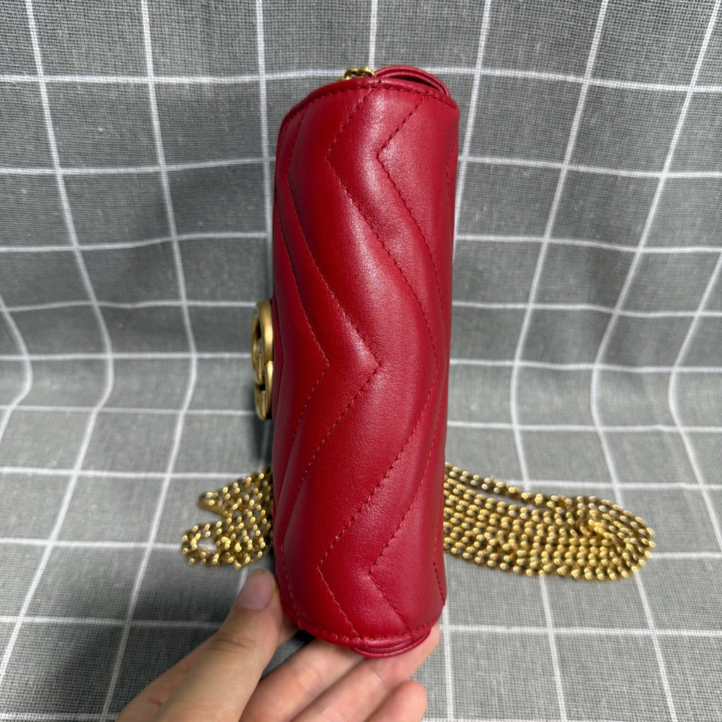 Gucci GG Marmont Collection Red 476433 DTDHT 6832