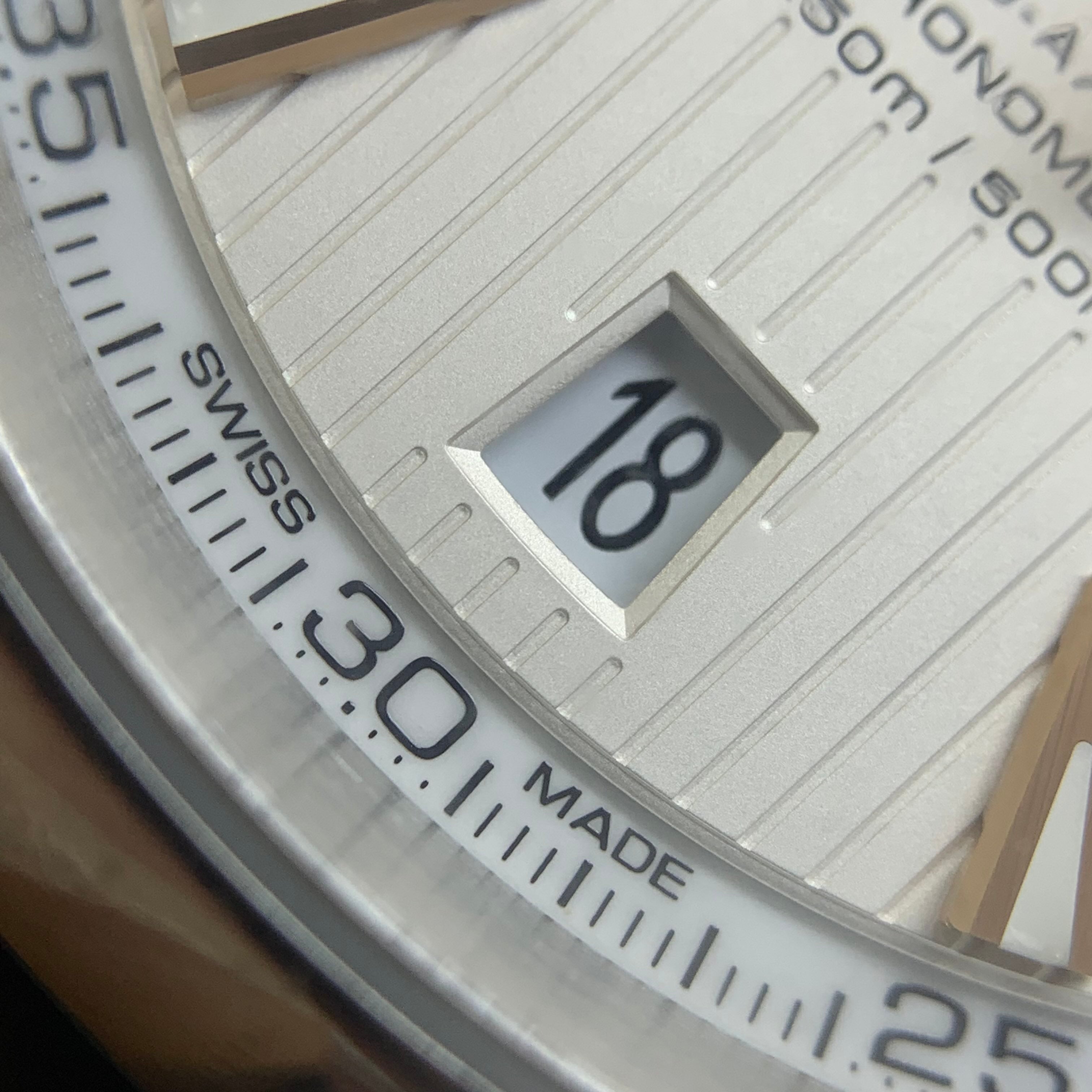Omega Seahorse 43 millimeters 231.13.43.52.02.001