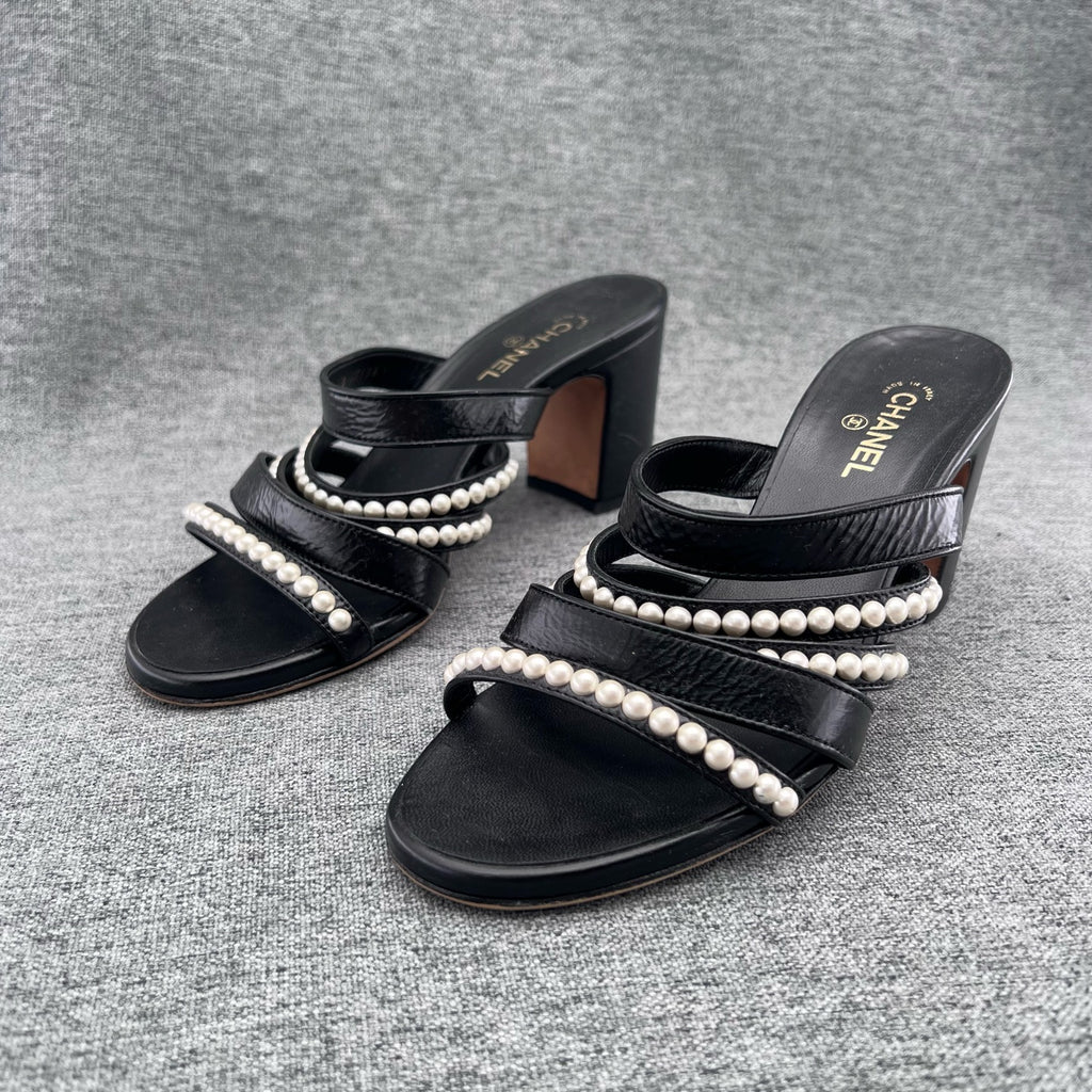 Chanel Black