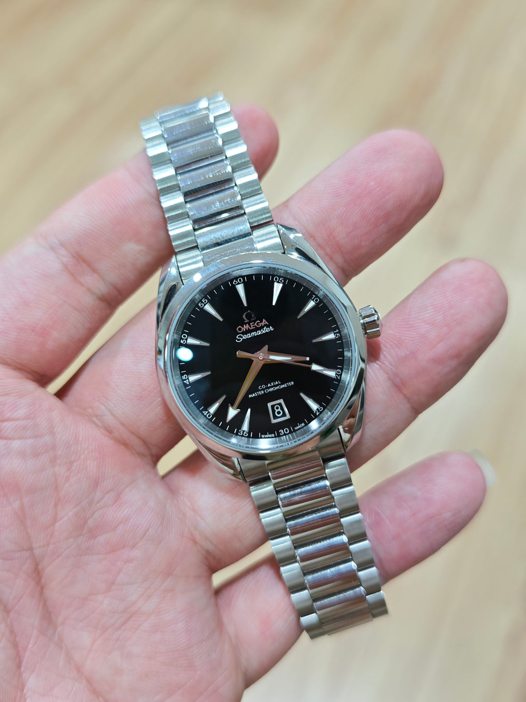 Omega Seahorse Series 38  220.10.38.20.01.004
