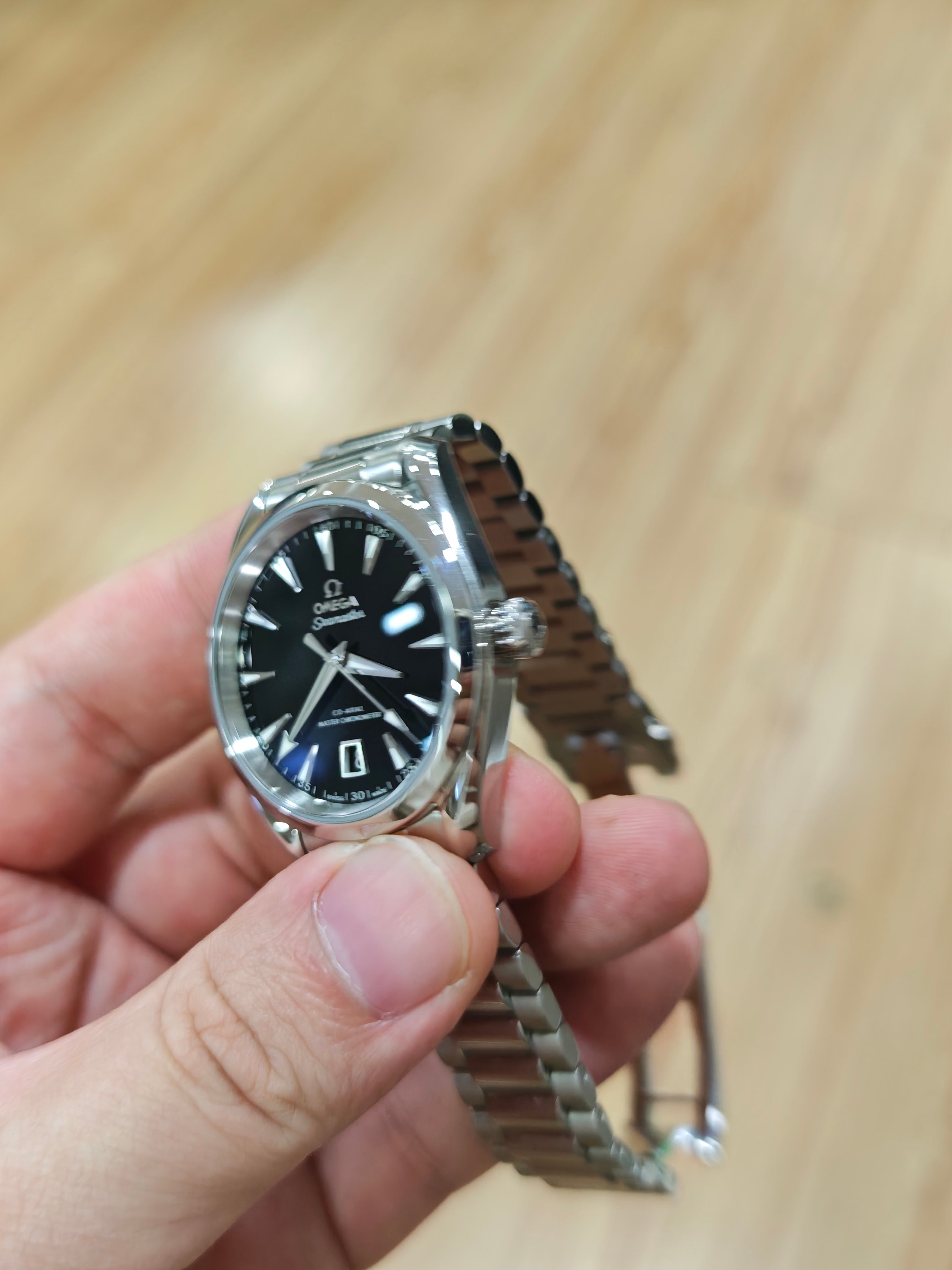 Omega Seahorse Series 38  220.10.38.20.01.004