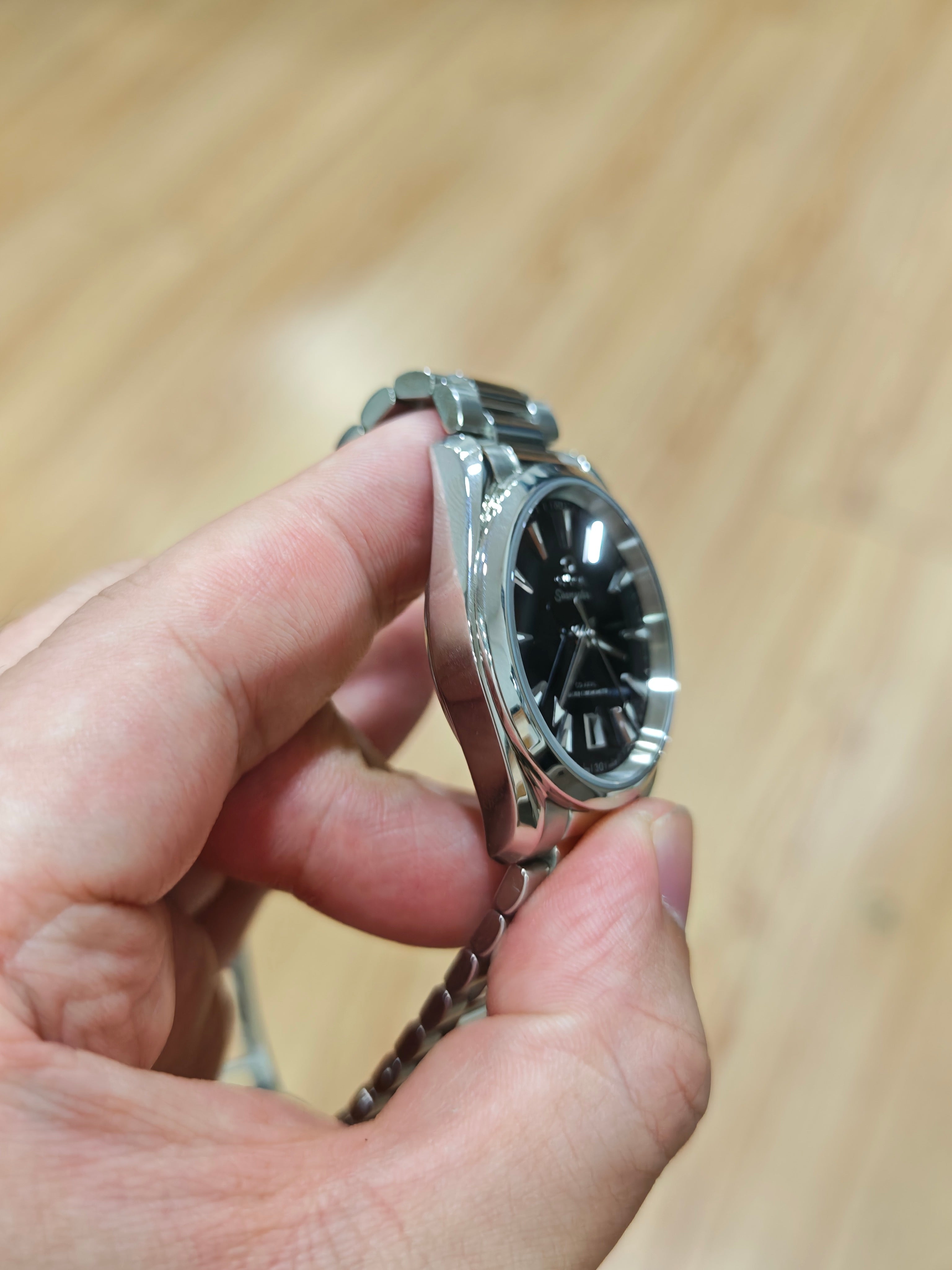 Omega Seahorse Series 38  220.10.38.20.01.004