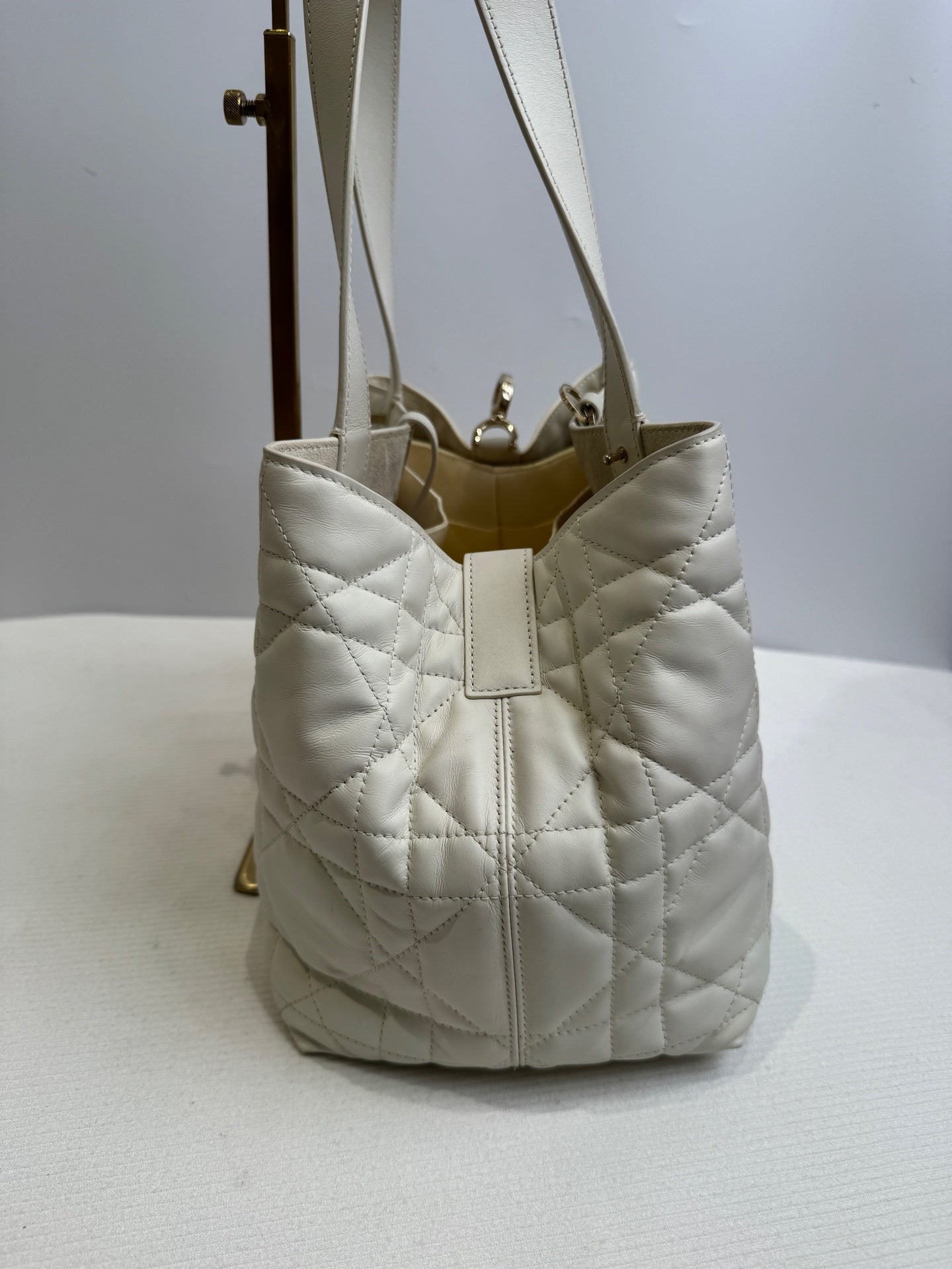 Dior White