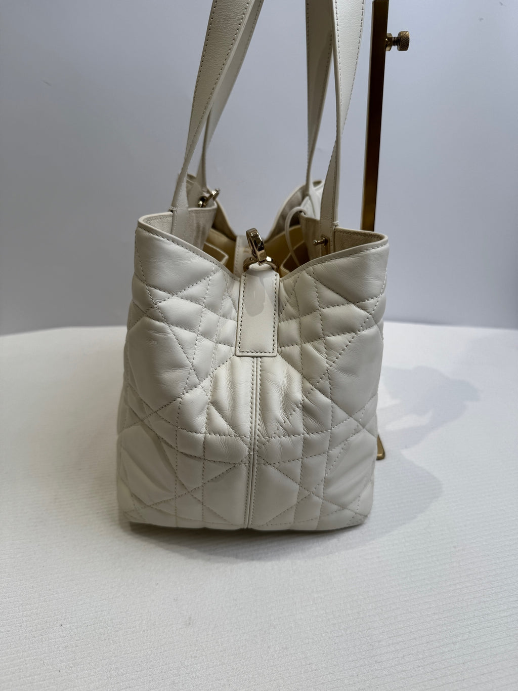 Dior White