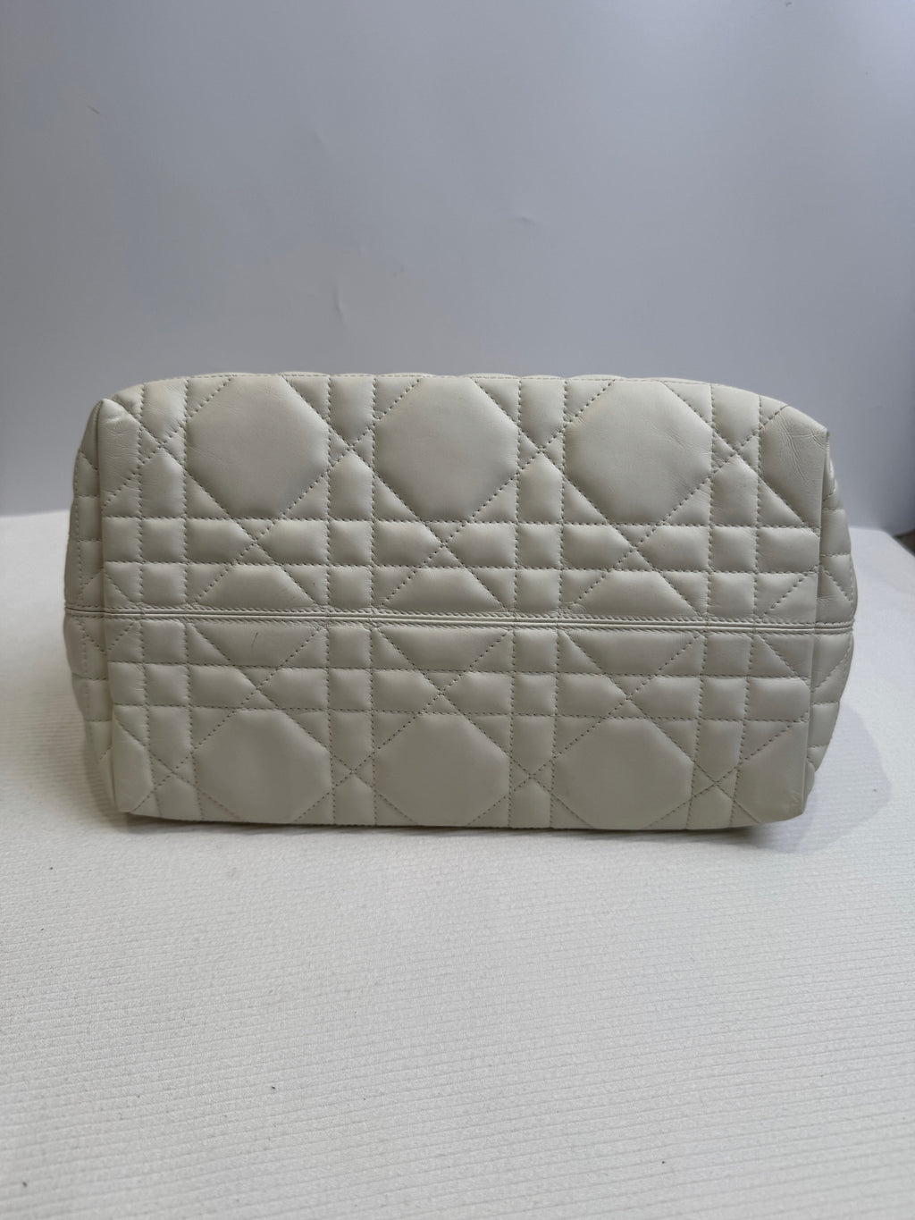 Dior White
