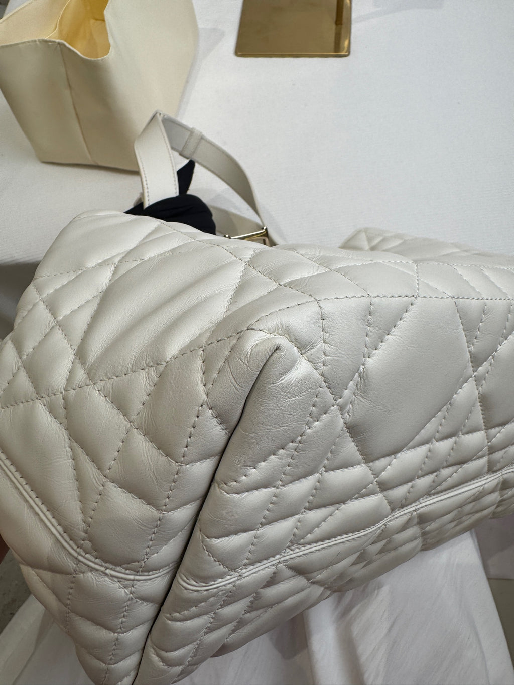 Dior White